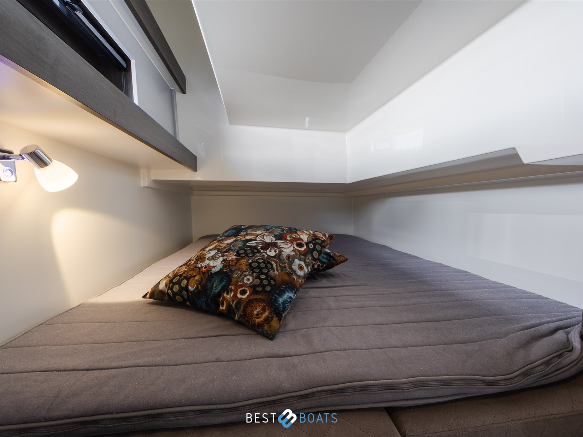 Cobra Yachts Futura 36 Premium Fly