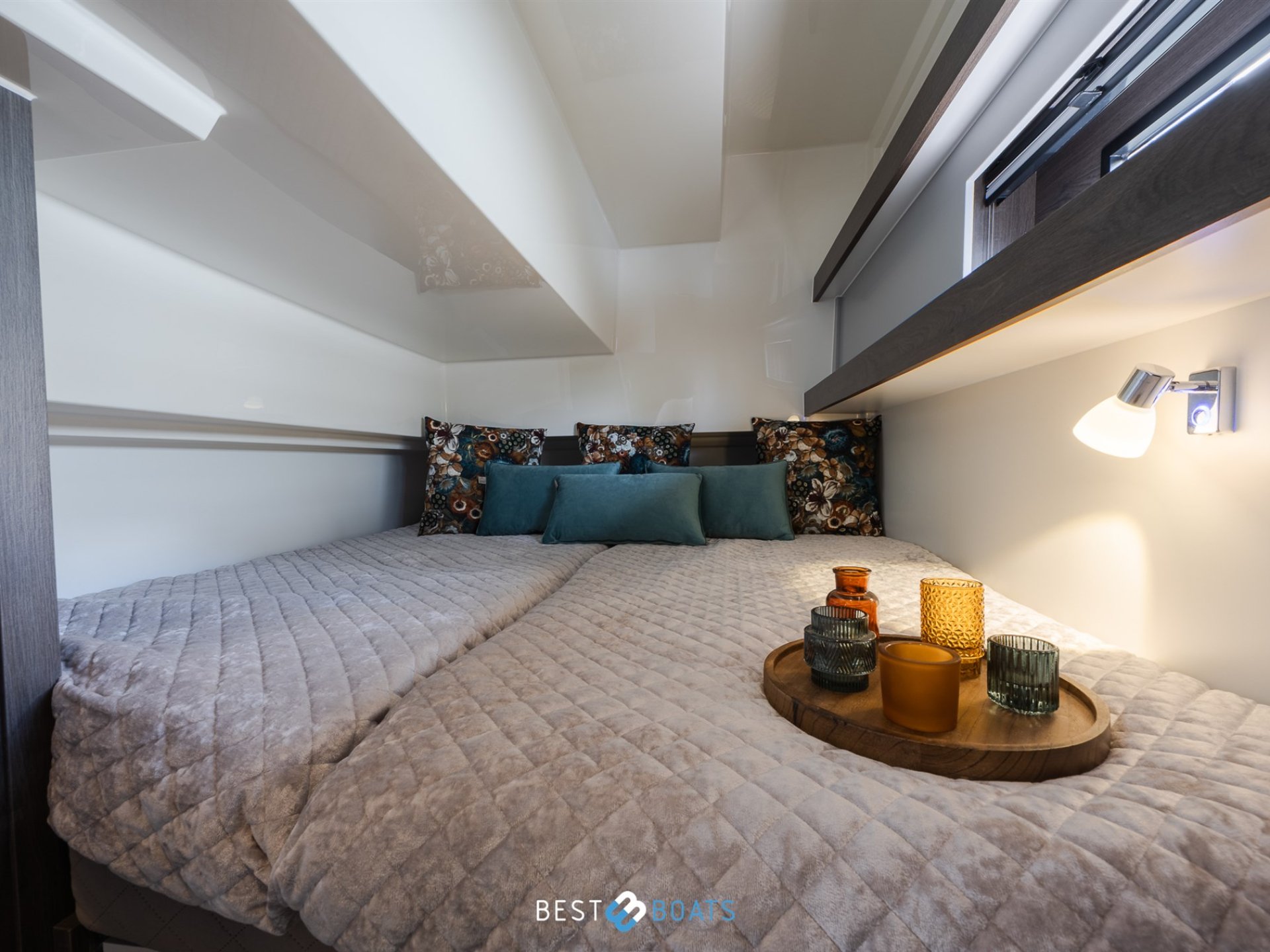 Cobra Yachts Futura 36 Premium Fly