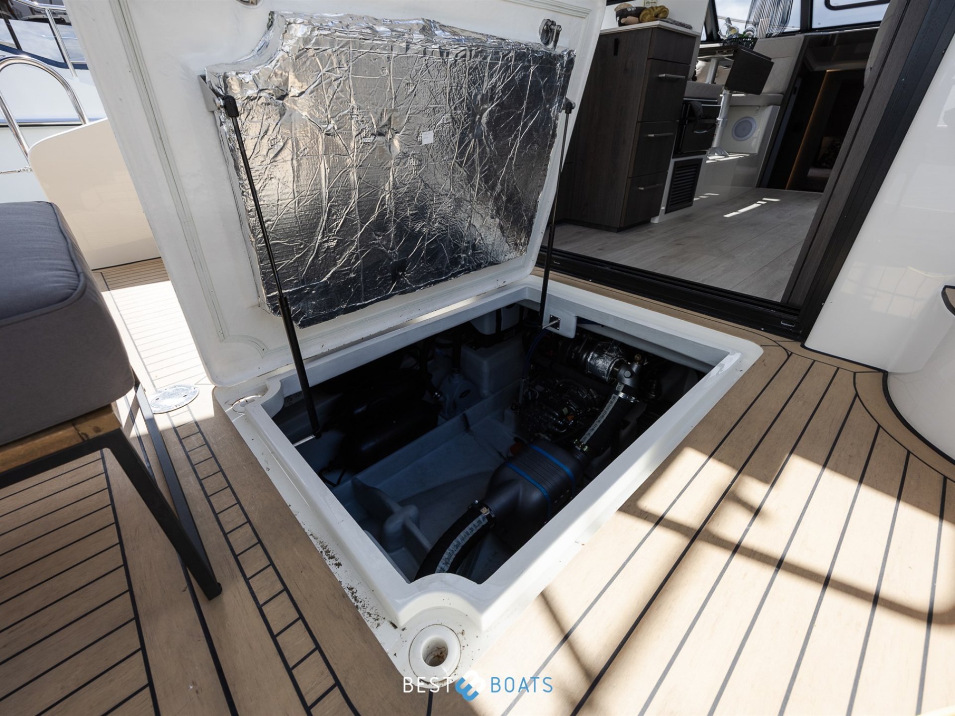 Cobra Yachts Futura 36 Premium Fly