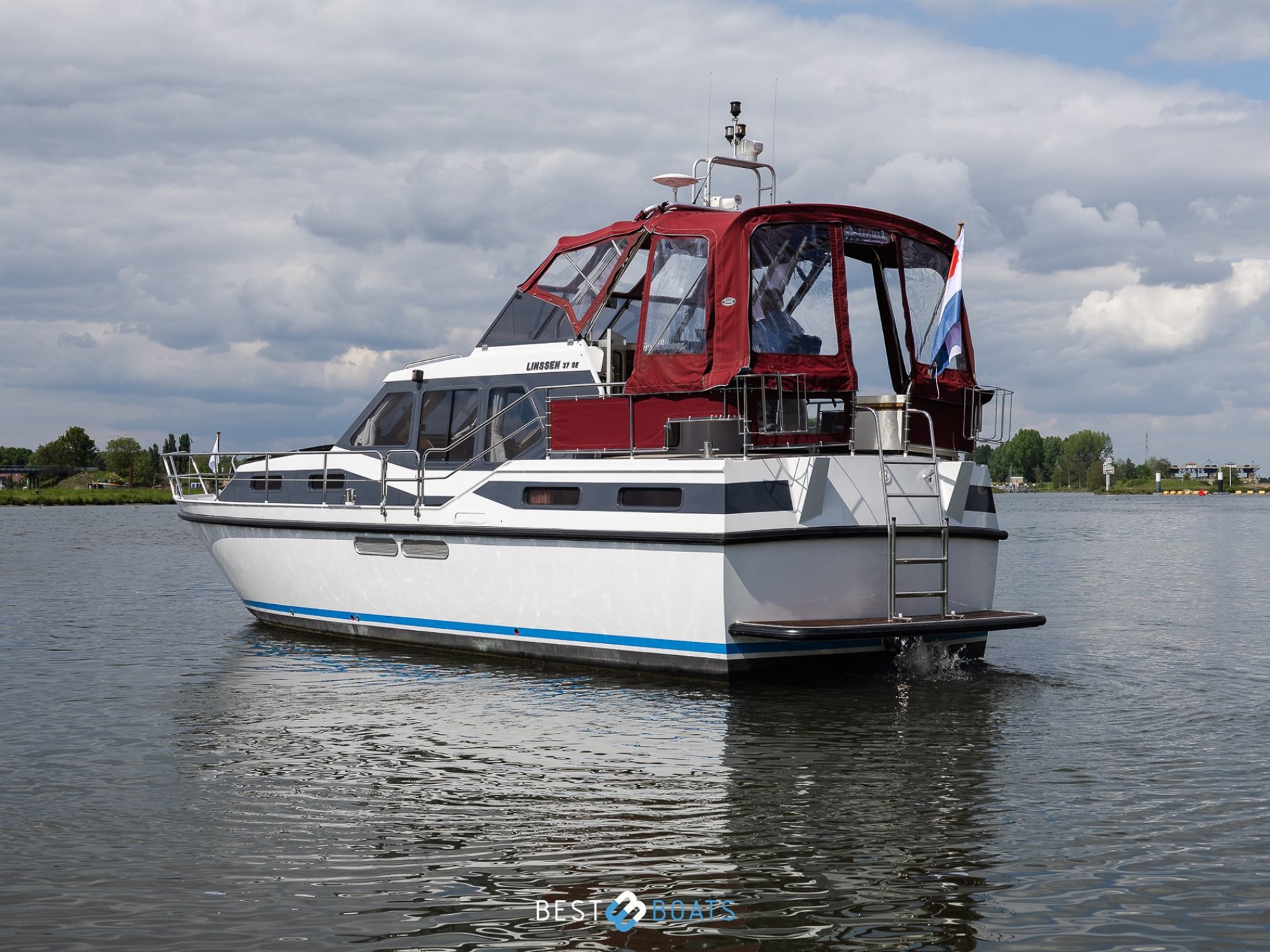 Linssen 37SE
