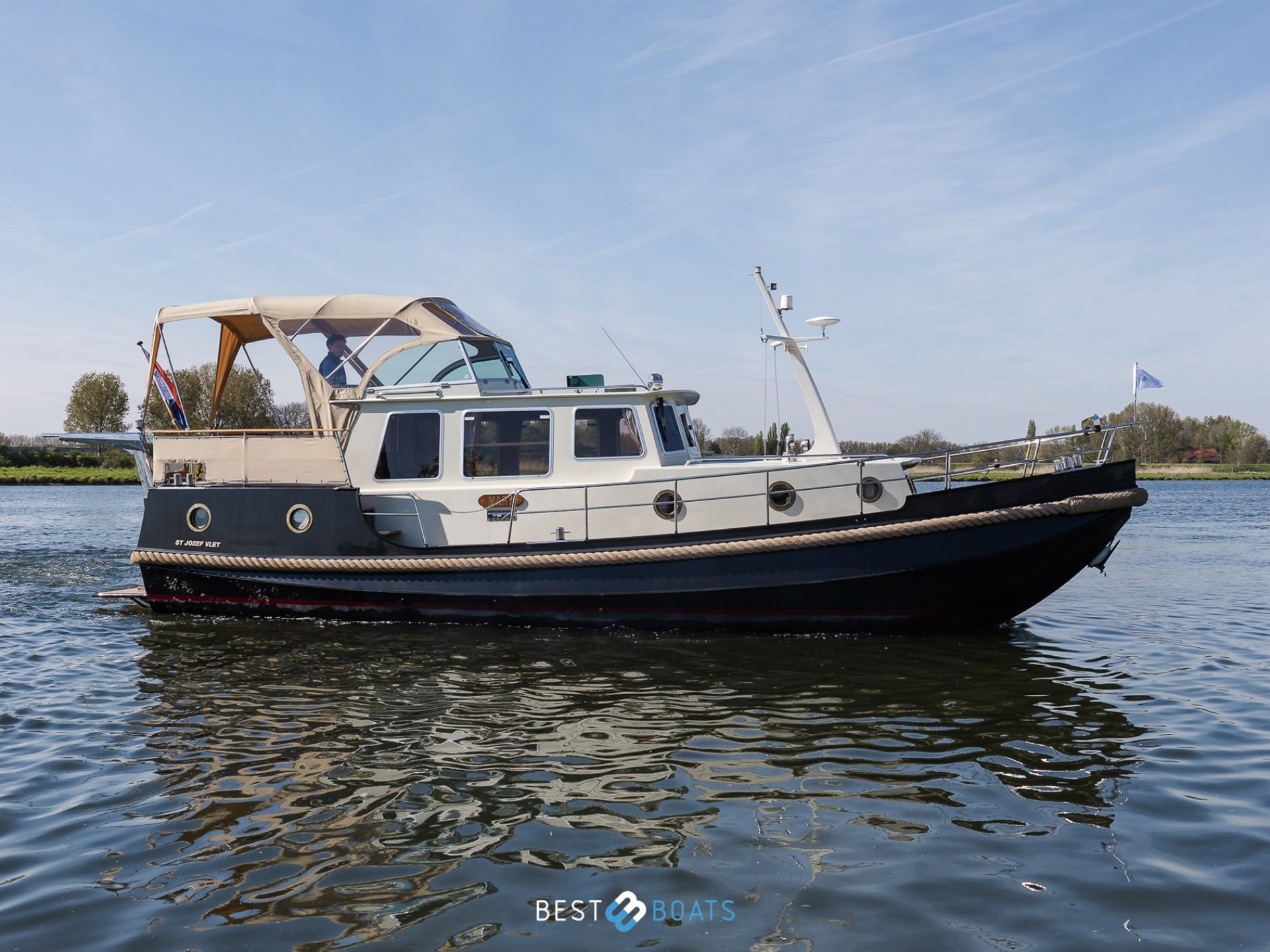 Linssen St. Jozef 1050 Salon