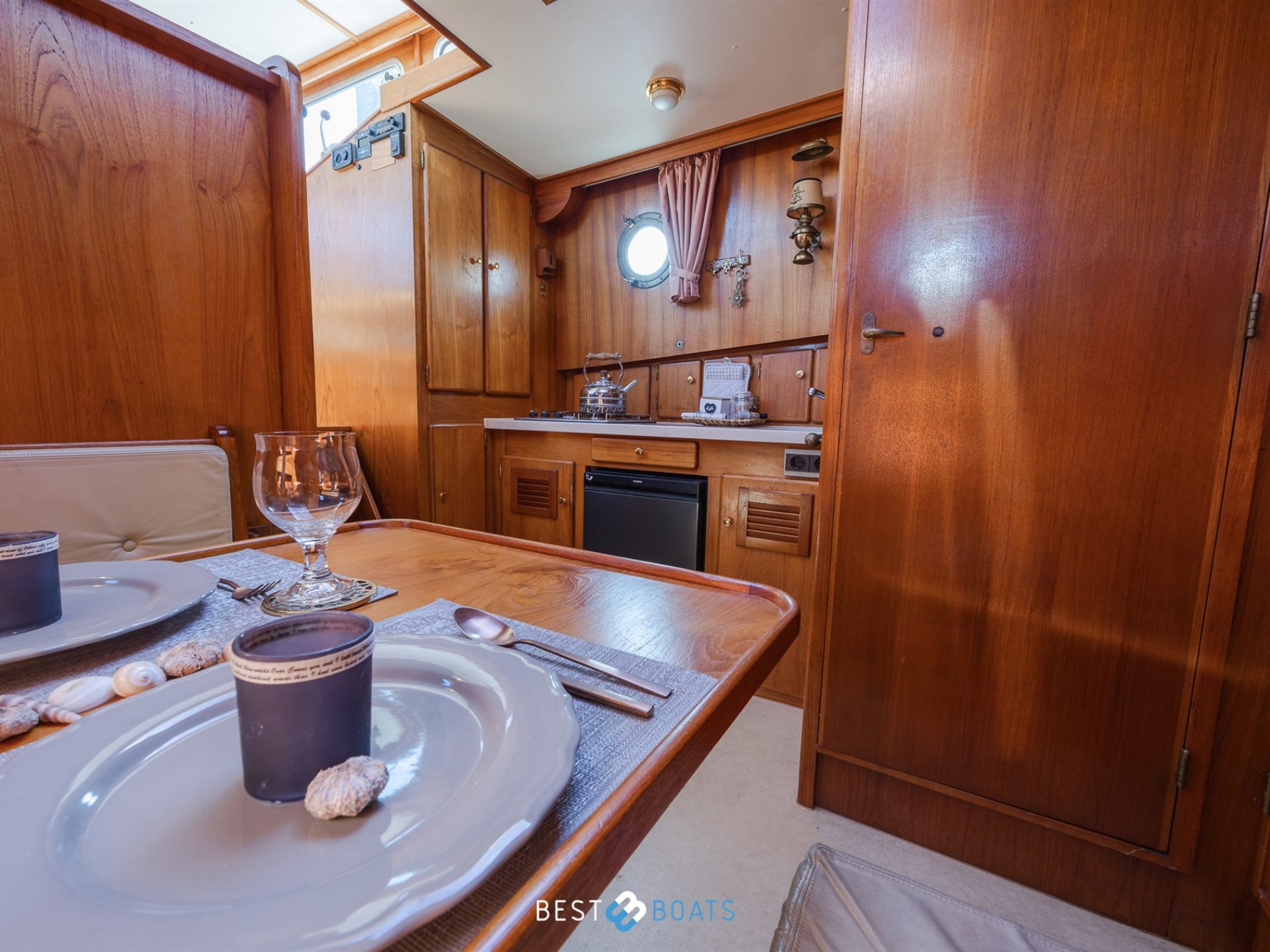 Linssen St. Jozef 1050 Salon