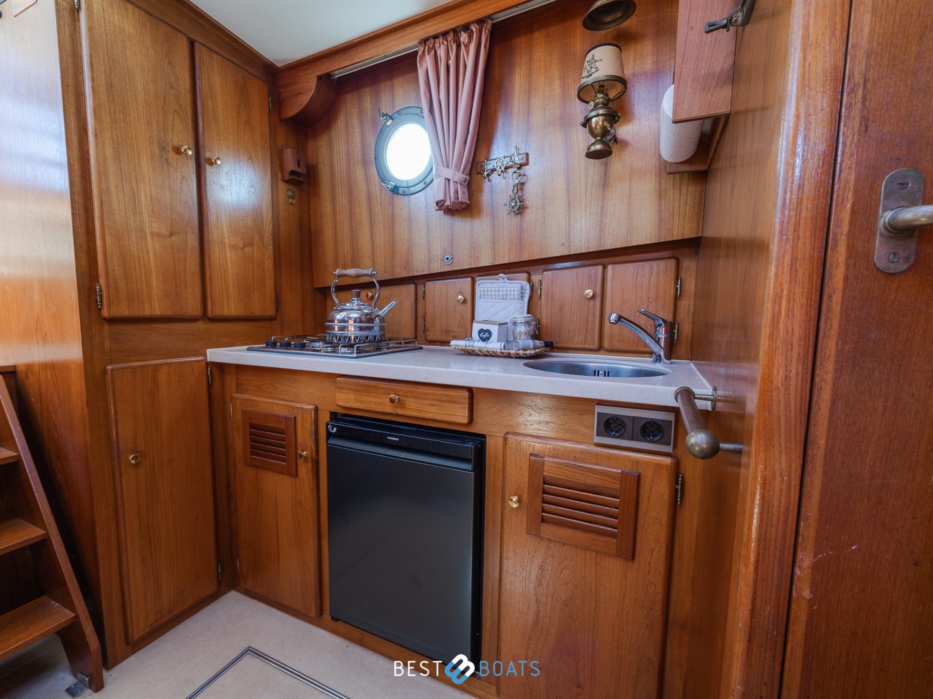 Linssen St. Jozef 1050 Salon