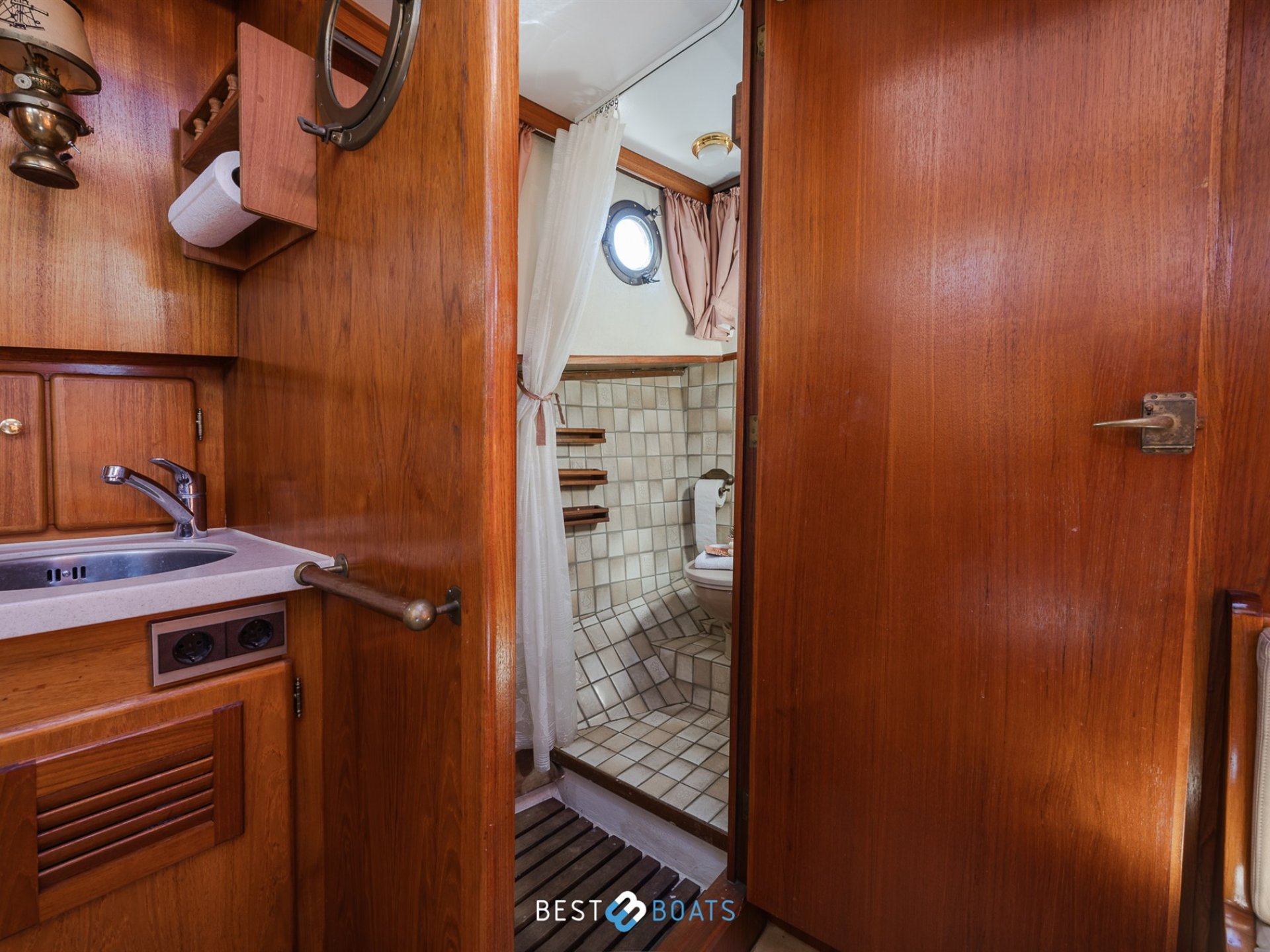 Linssen St. Jozef 1050 Salon