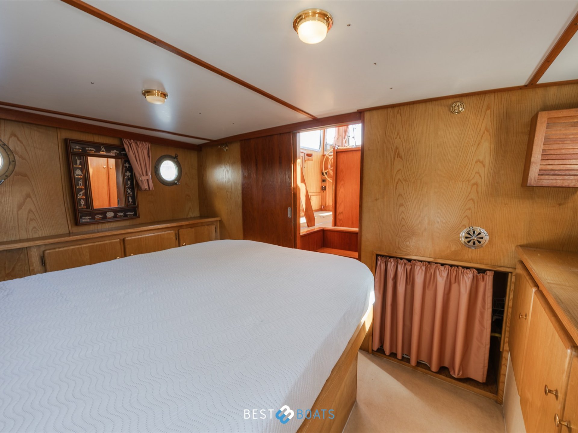Linssen St. Jozef 1050 Salon