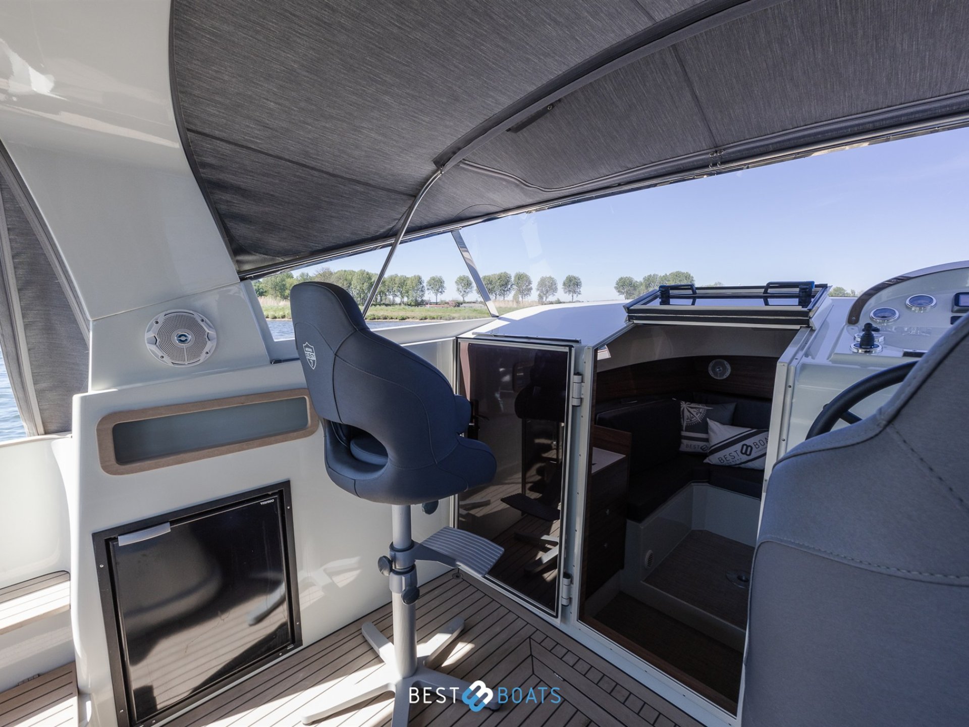 Antaris seventy7 cabin - SOLD