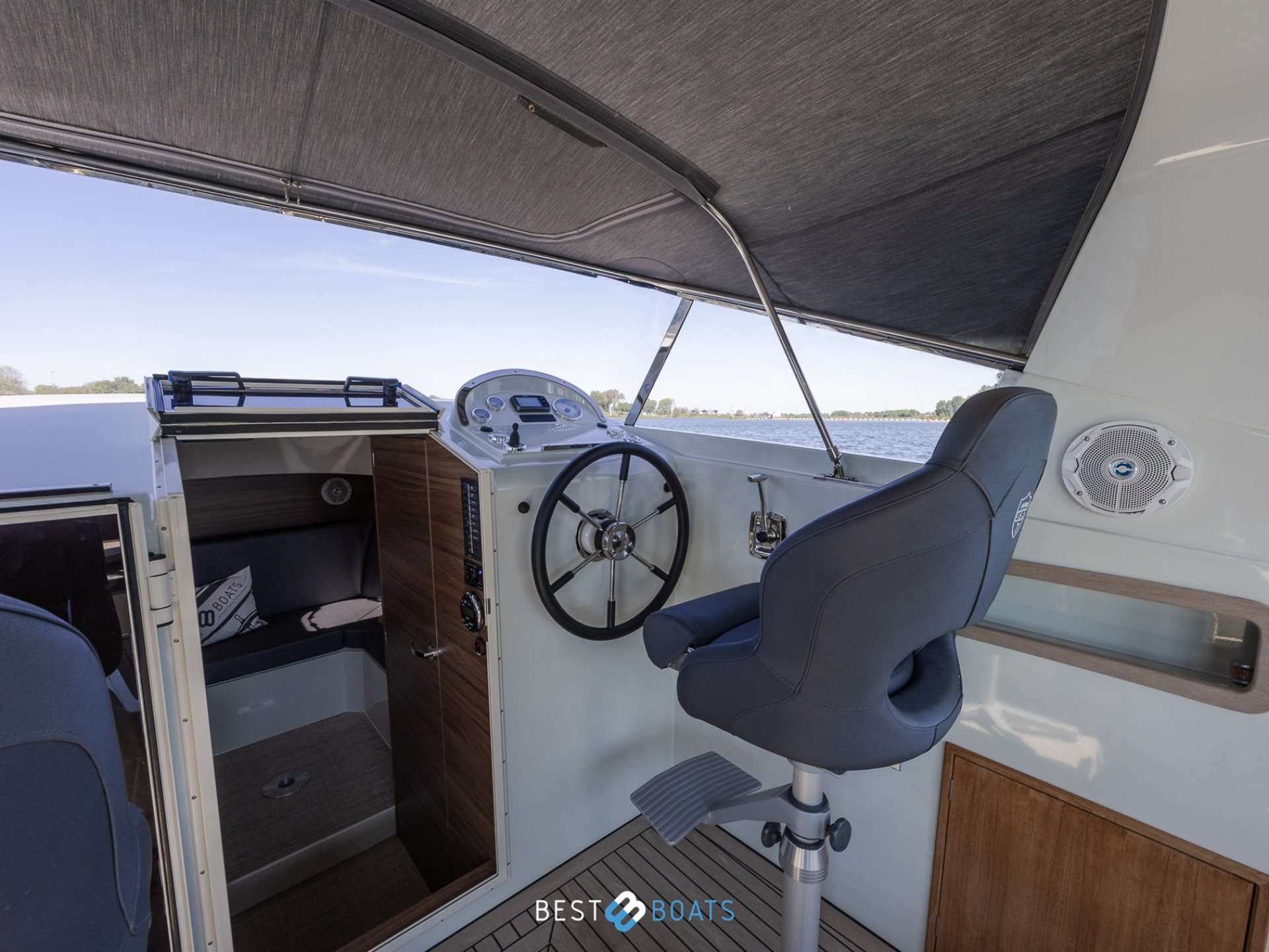 Antaris seventy7 cabin - SOLD