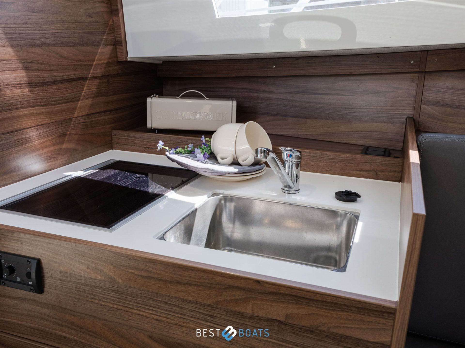 Antaris seventy7 cabin - SOLD