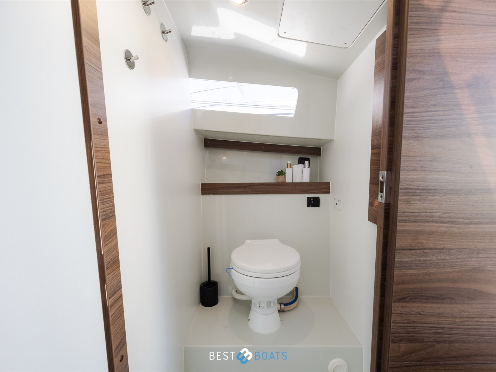 Antaris seventy7 cabin - SOLD