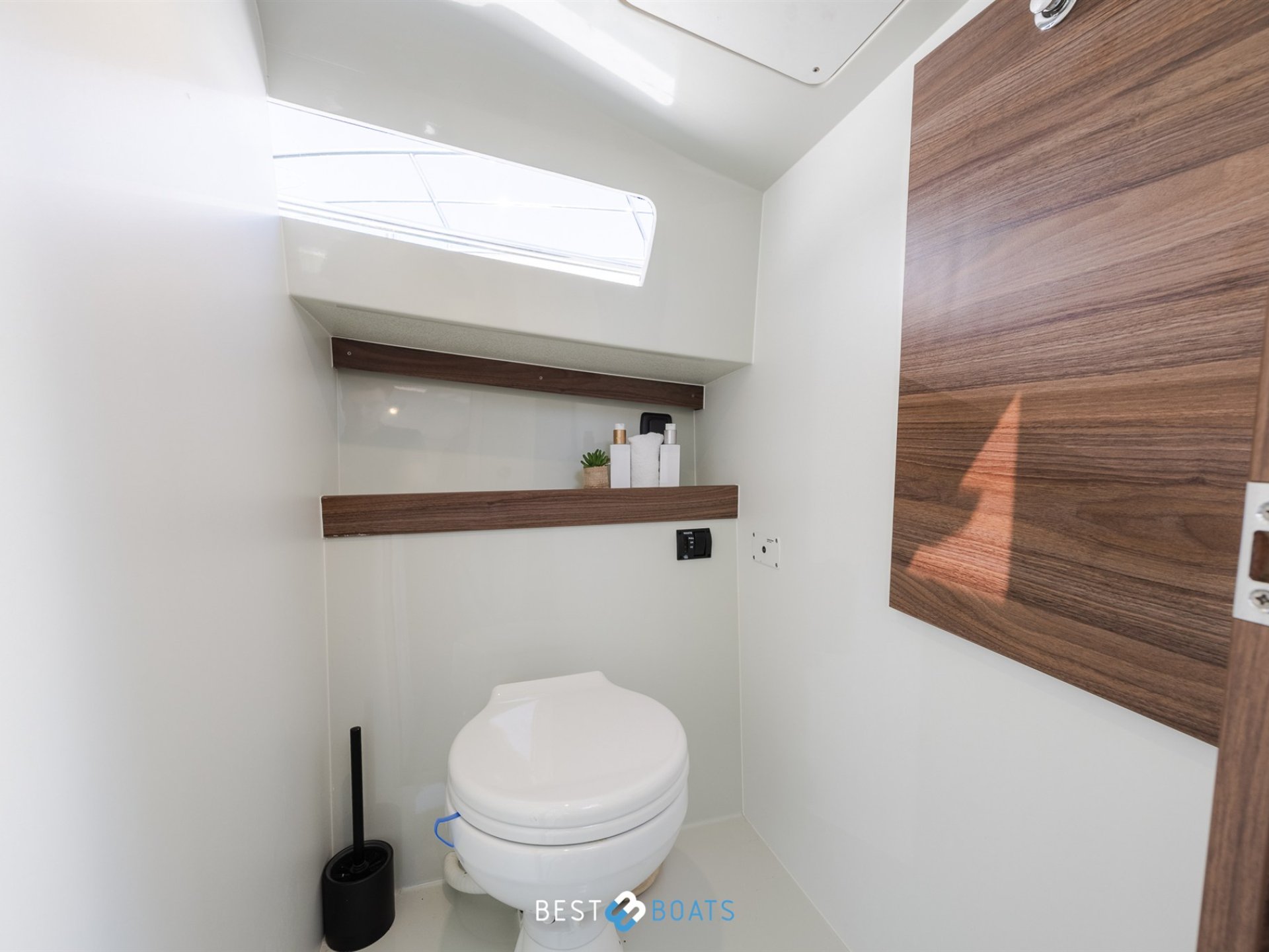 Antaris seventy7 cabin - SOLD