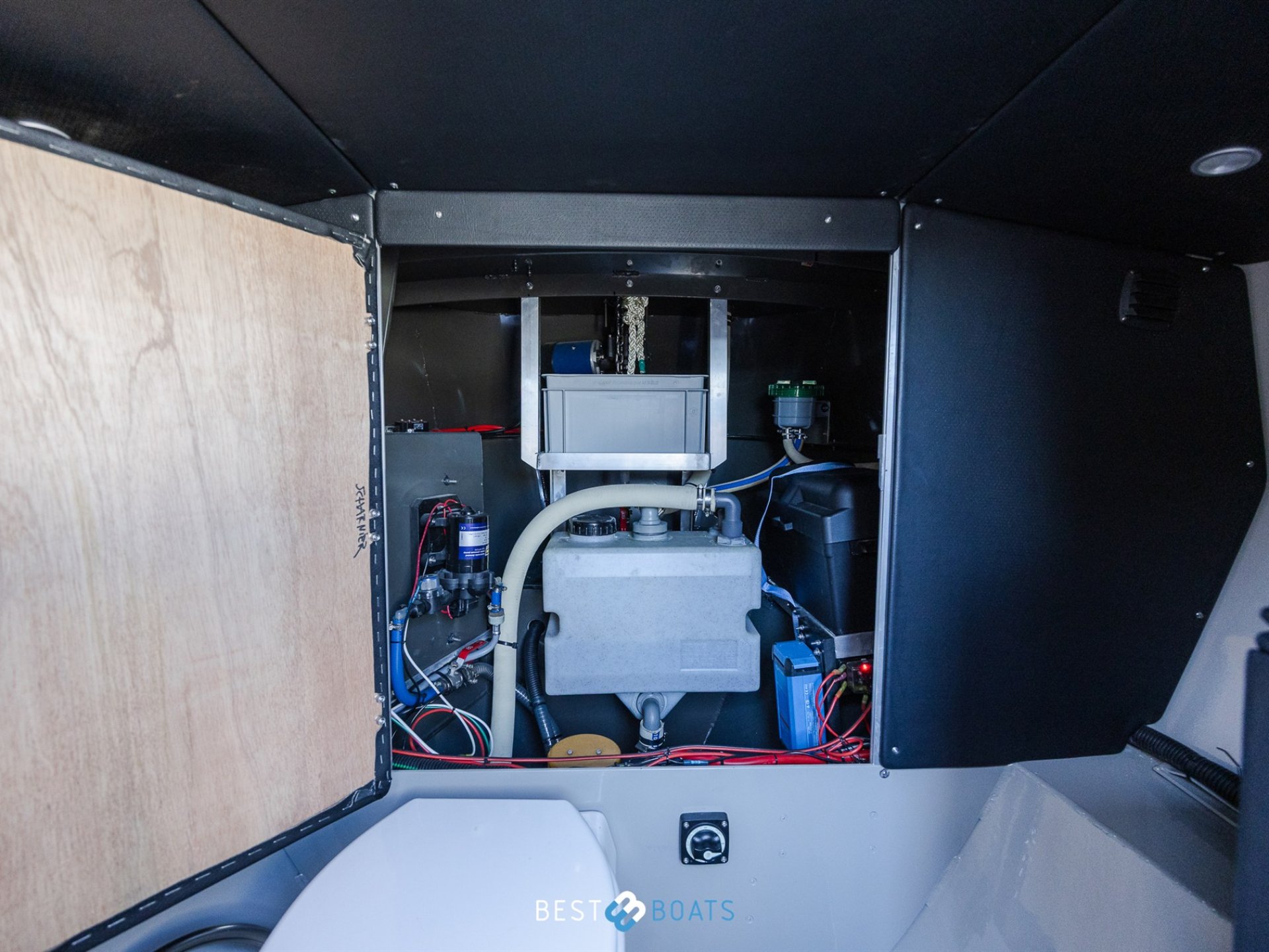 Stormer Marine Tender R75