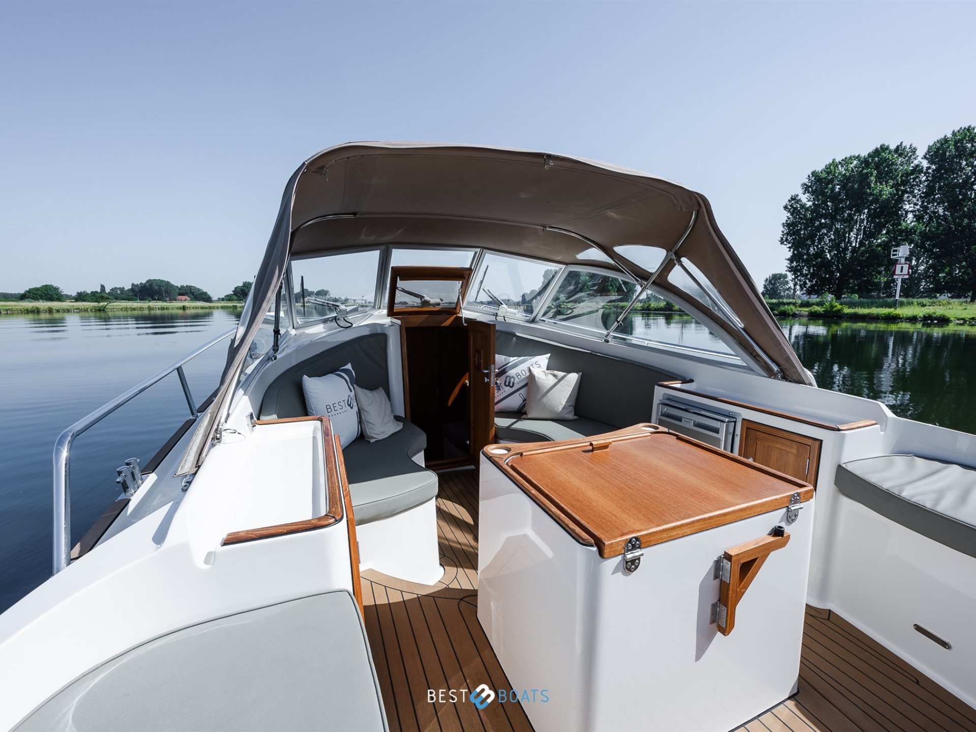 Interboat Intercruiser 27 Cabin