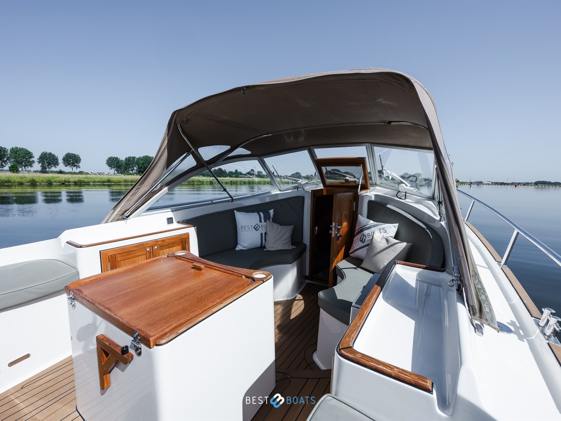 Interboat Intercruiser 27 Cabin