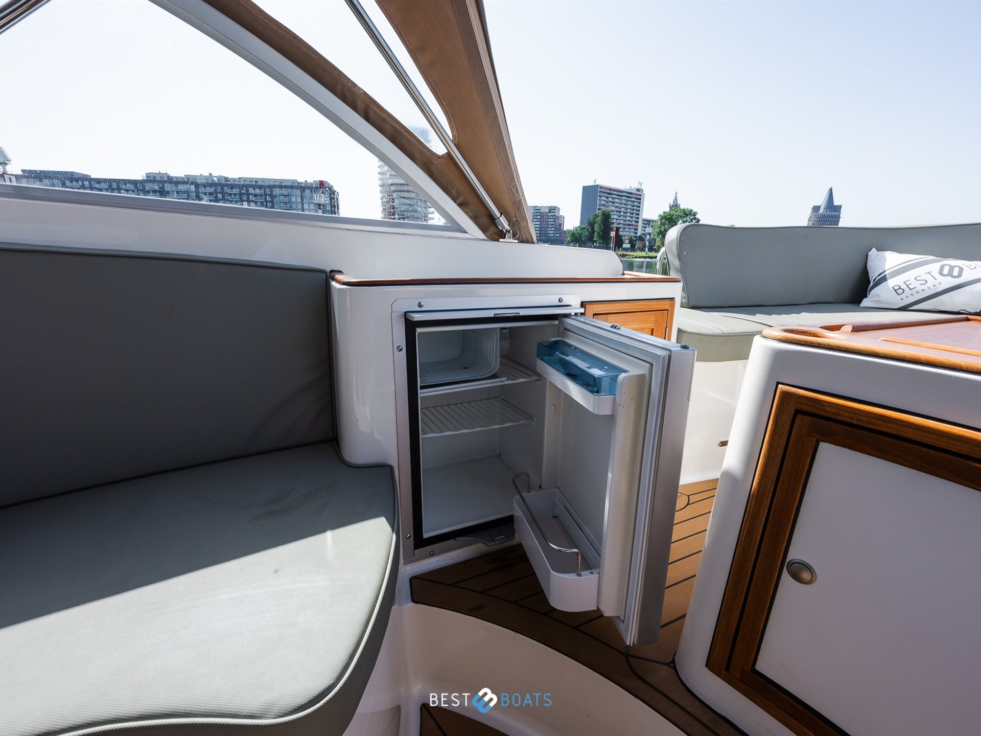 Interboat Intercruiser 27 Cabin