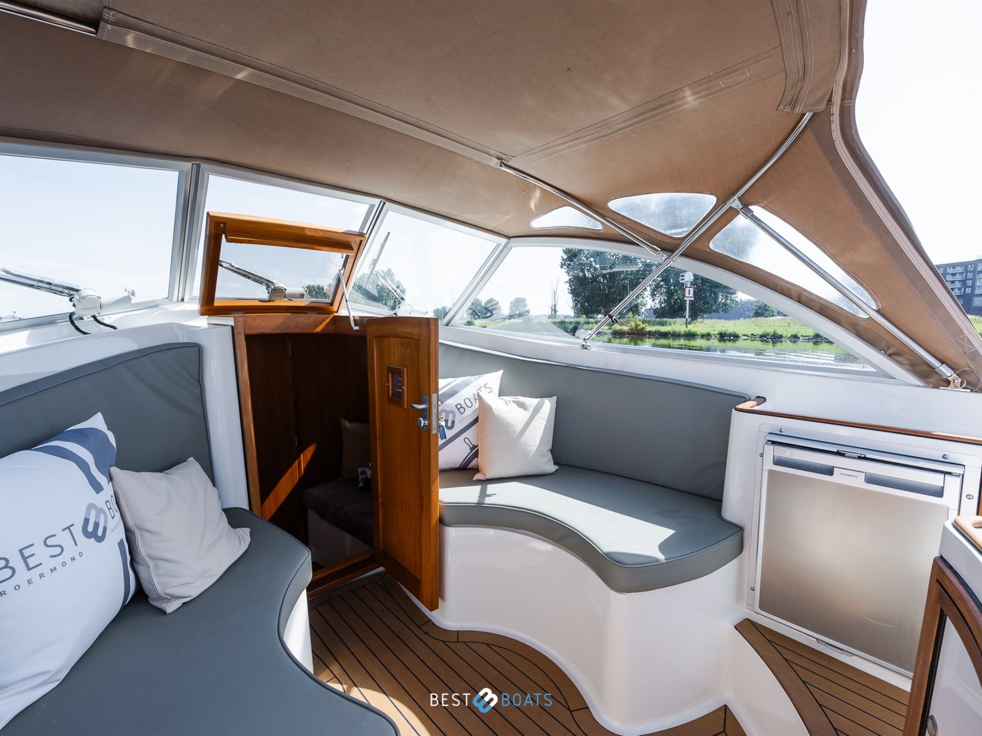 Interboat Intercruiser 27 Cabin