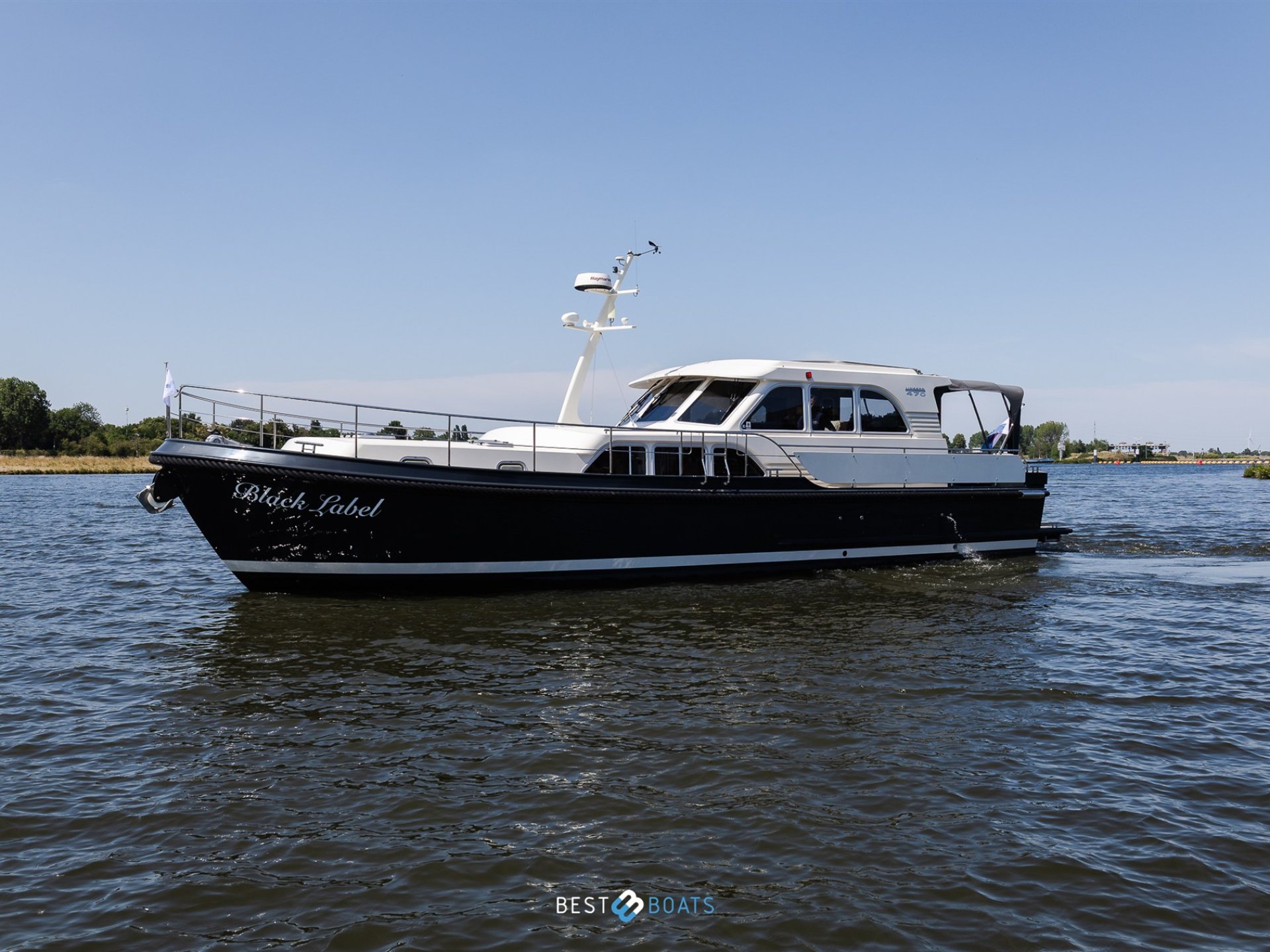 Linssen Grand Sturdy 470 Sedan Wheelhouse