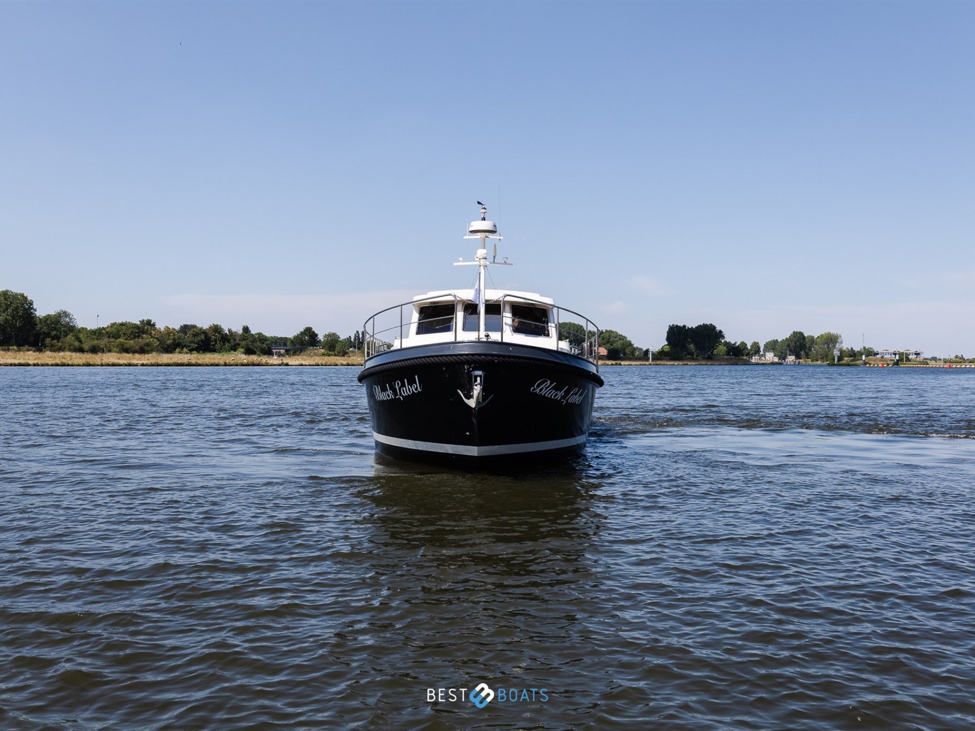 Linssen Grand Sturdy 470 Sedan Wheelhouse