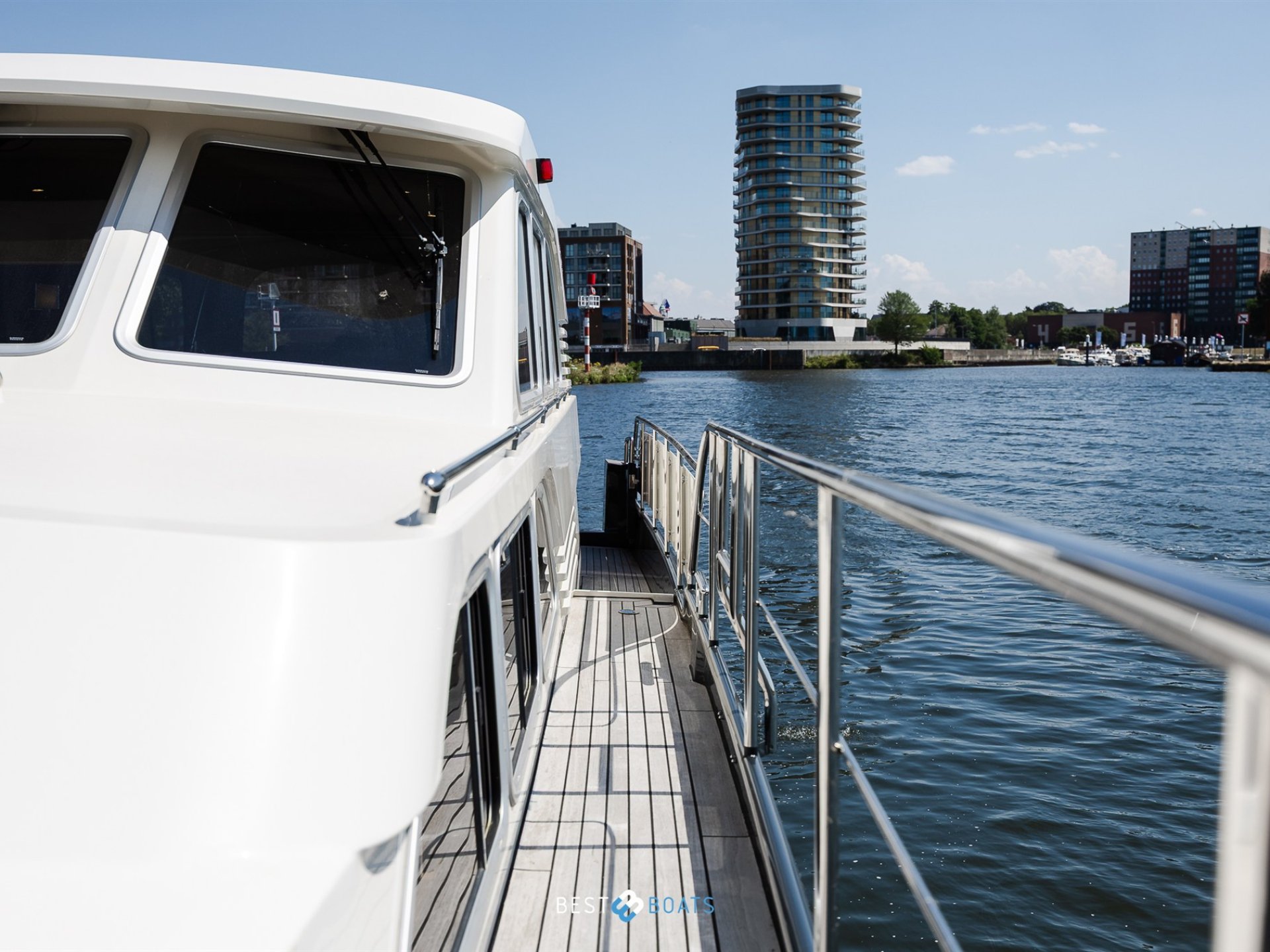 Linssen Grand Sturdy 470 Sedan Wheelhouse