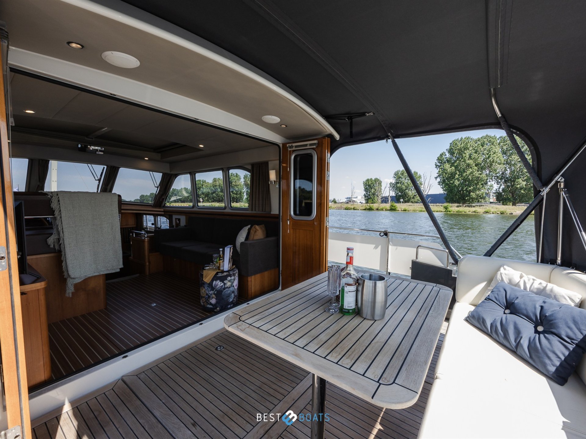 Linssen Grand Sturdy 470 Sedan Wheelhouse