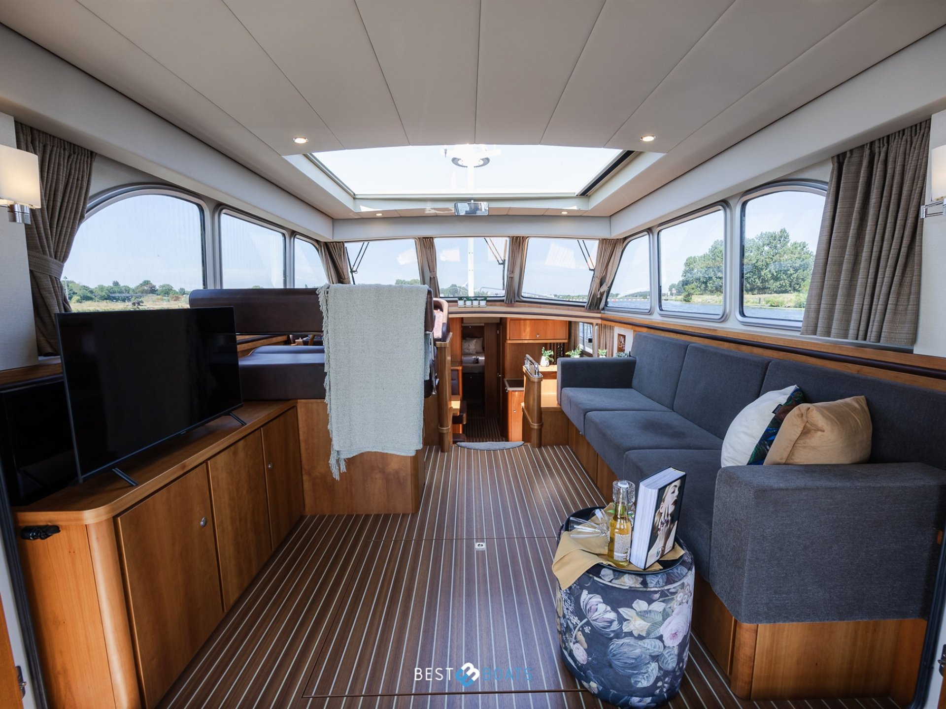 Linssen Grand Sturdy 470 Sedan Wheelhouse