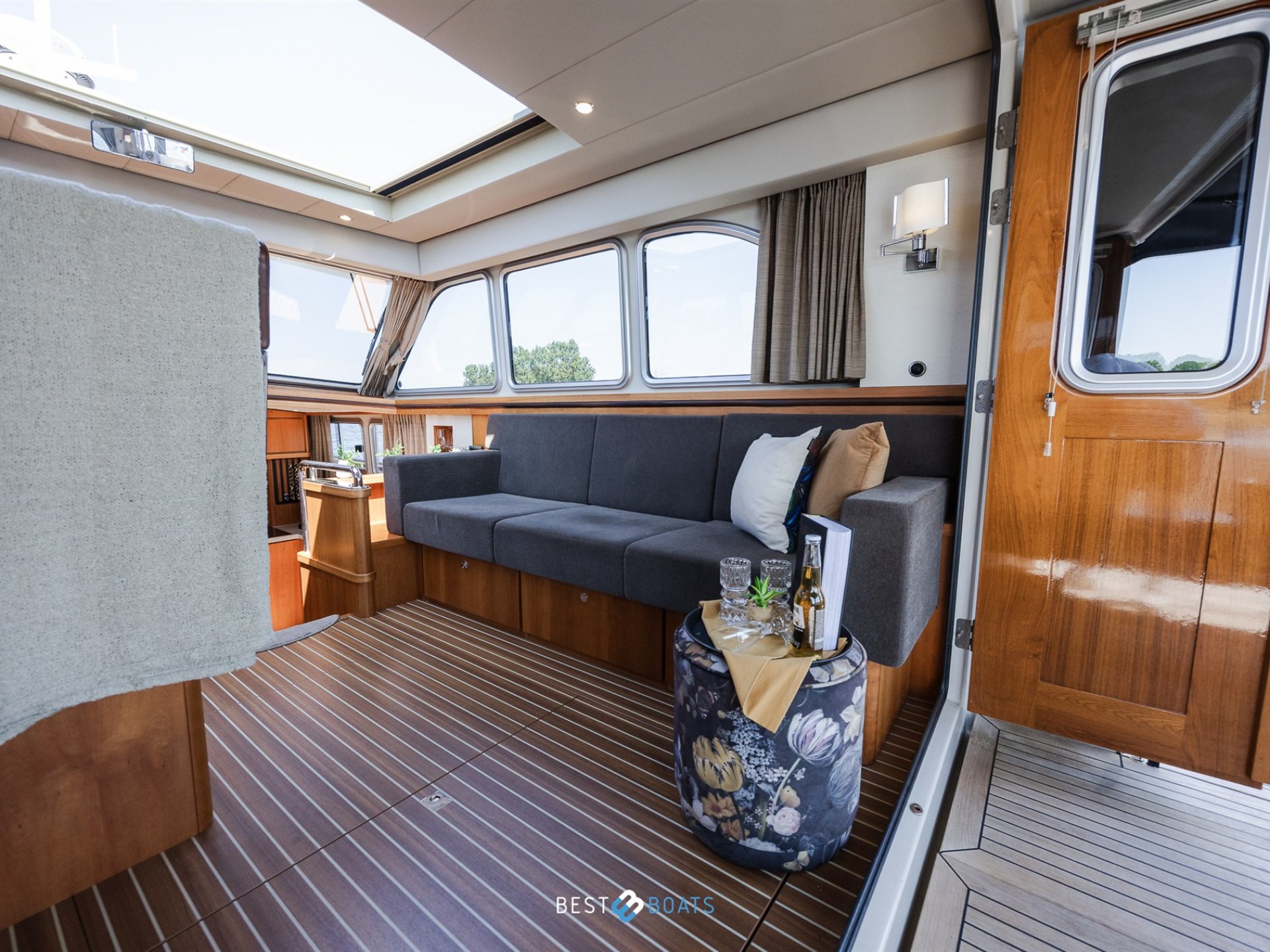 Linssen Grand Sturdy 470 Sedan Wheelhouse