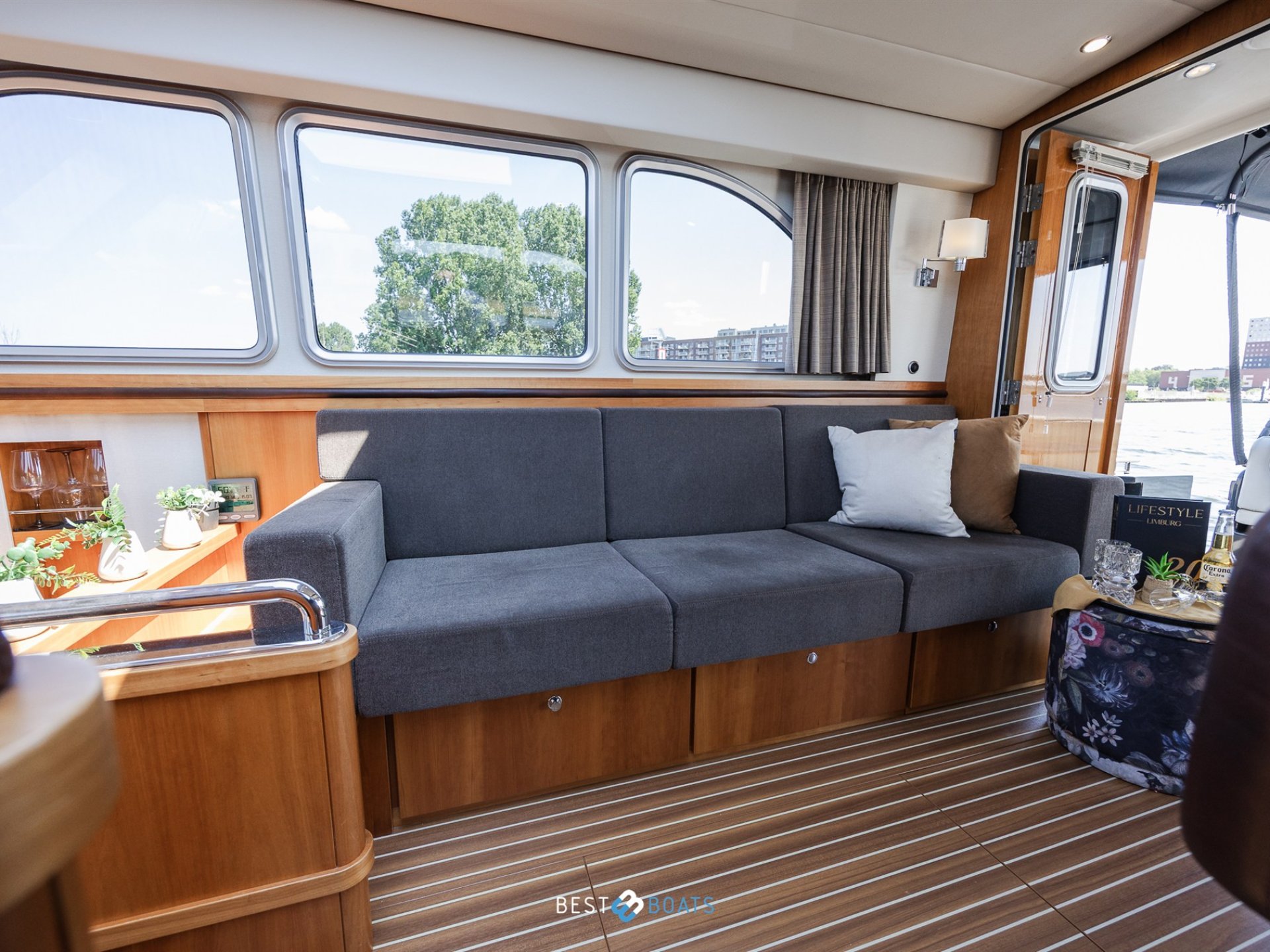 Linssen Grand Sturdy 470 Sedan Wheelhouse