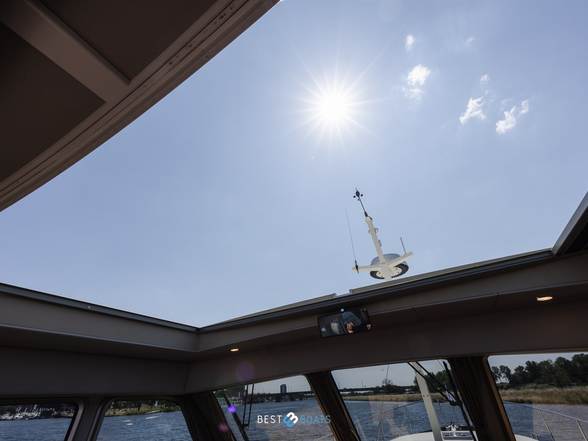 Linssen Grand Sturdy 470 Sedan Wheelhouse