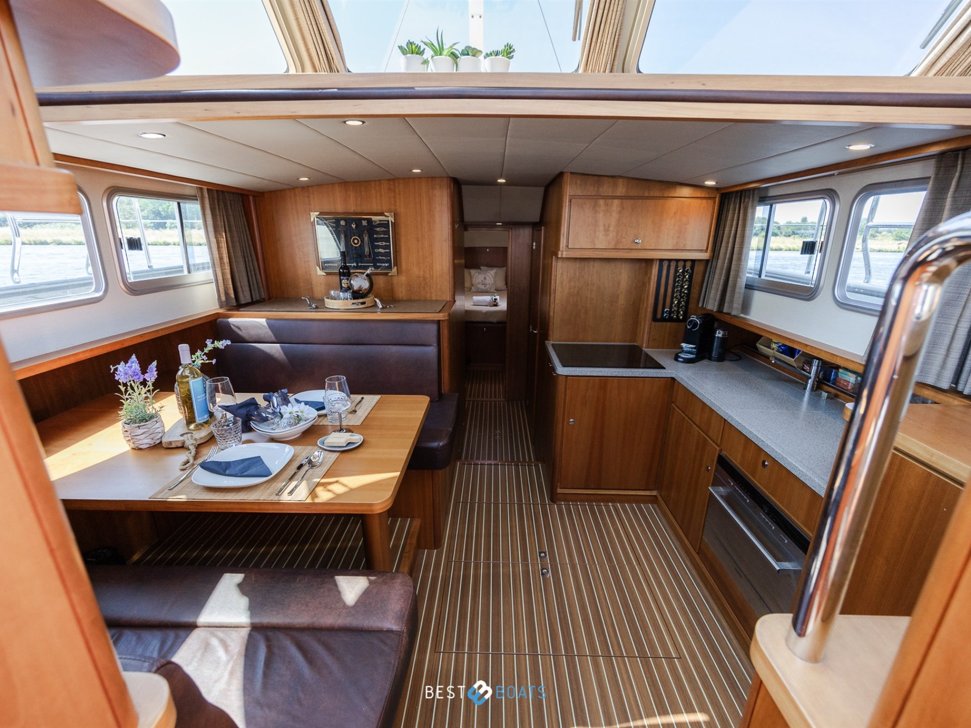 Linssen Grand Sturdy 470 Sedan Wheelhouse