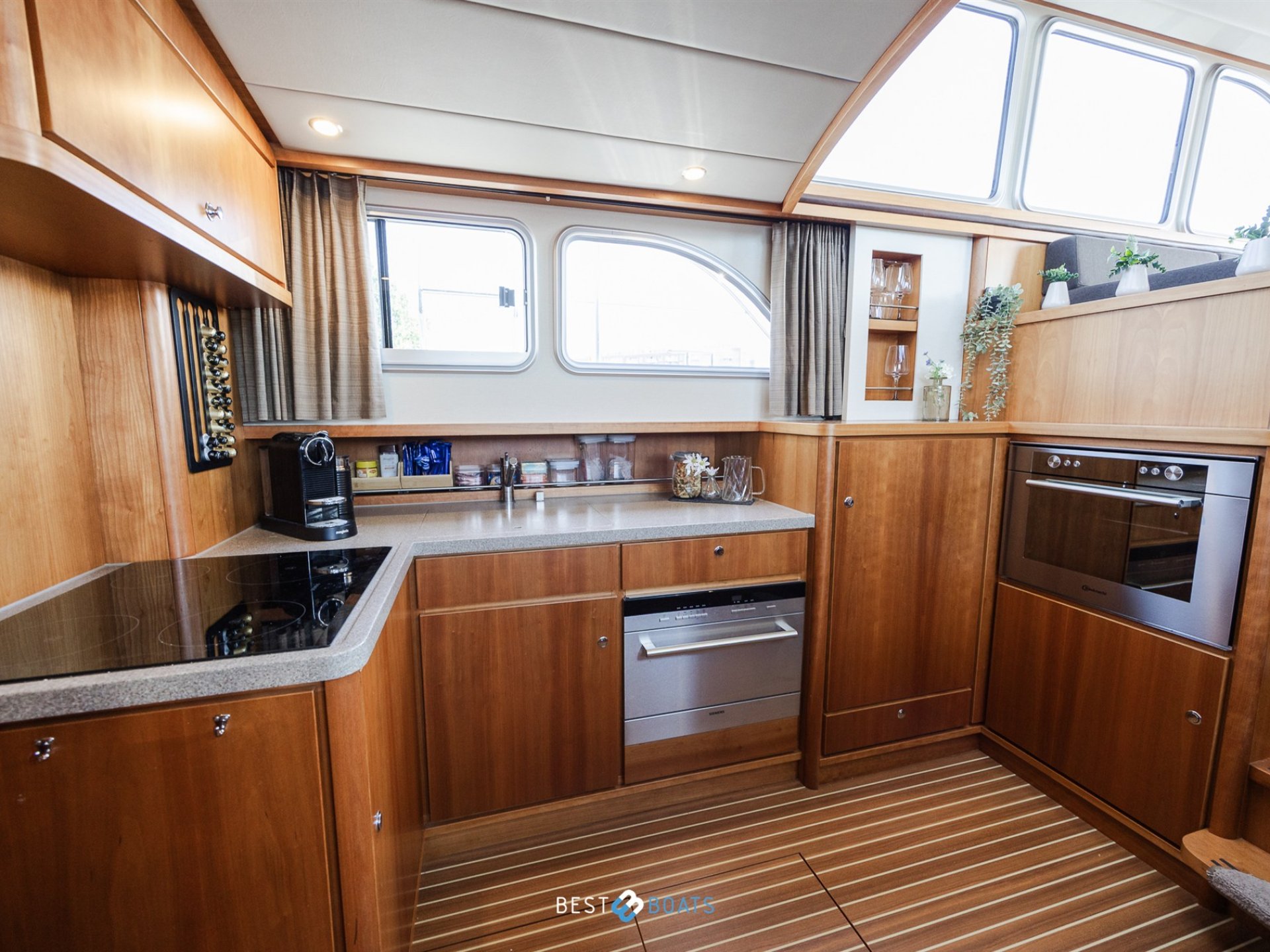 Linssen Grand Sturdy 470 Sedan Wheelhouse
