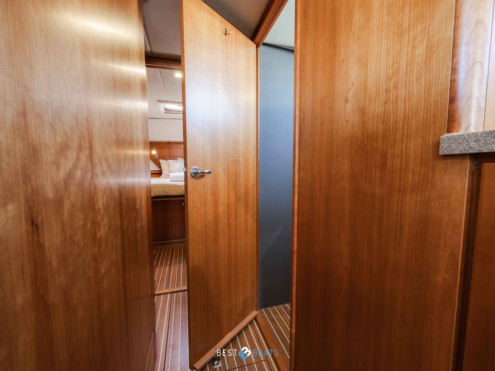 Linssen Grand Sturdy 470 Sedan Wheelhouse
