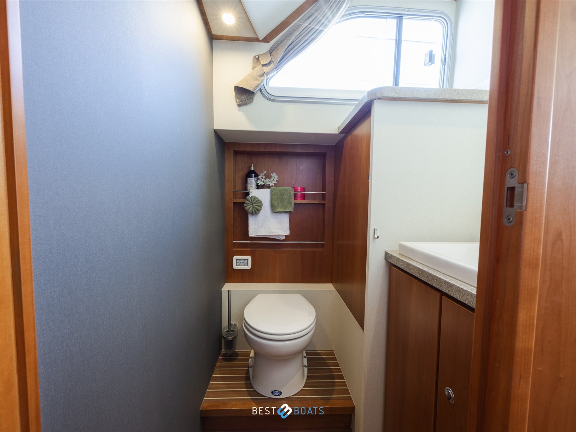 Linssen Grand Sturdy 470 Sedan Wheelhouse