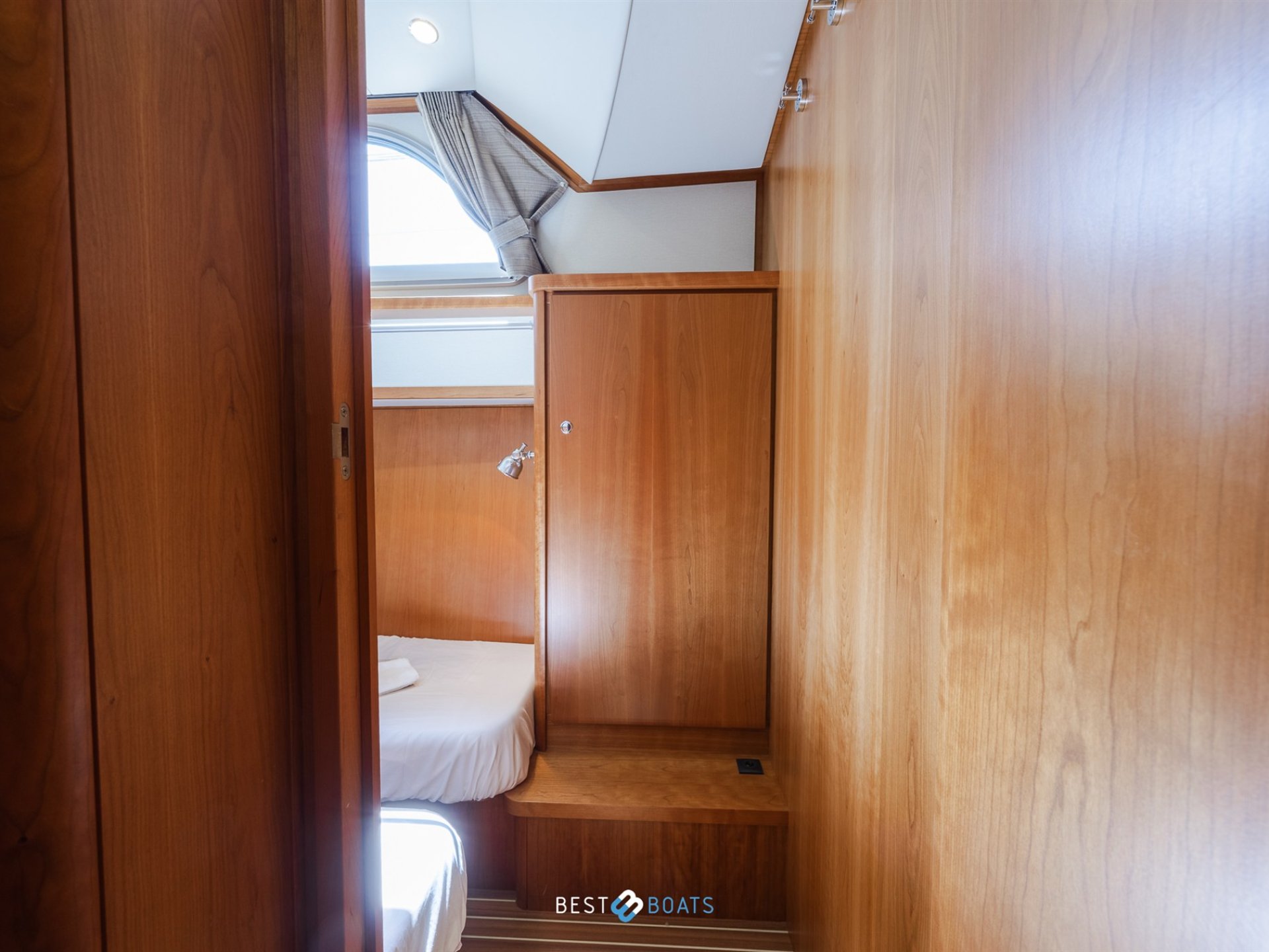 Linssen Grand Sturdy 470 Sedan Wheelhouse