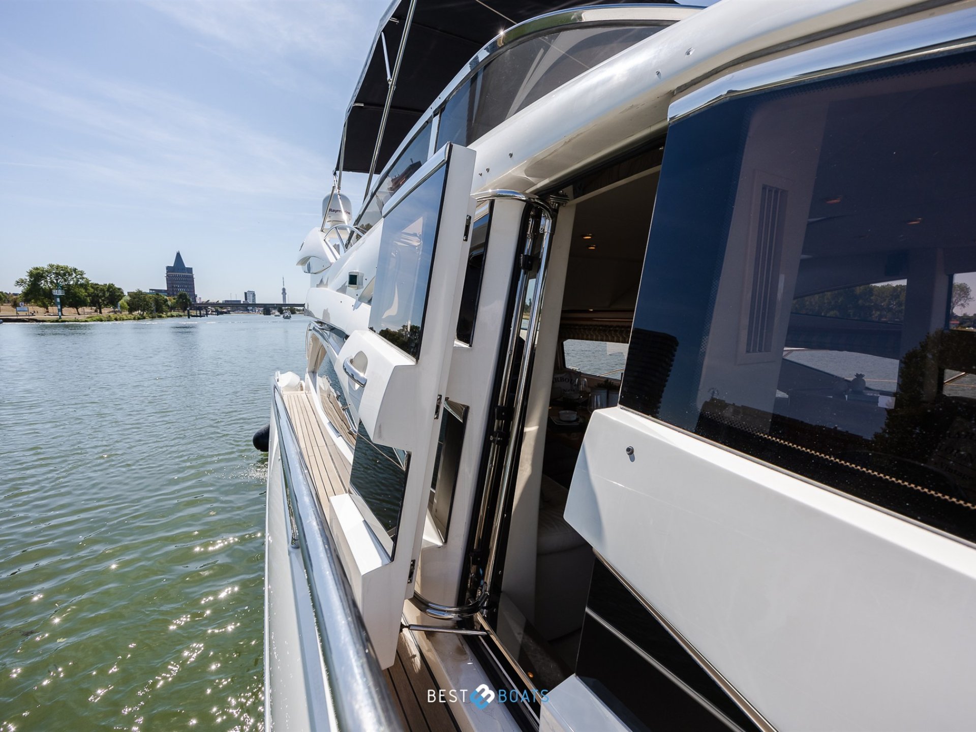 Sunseeker Manhattan 64