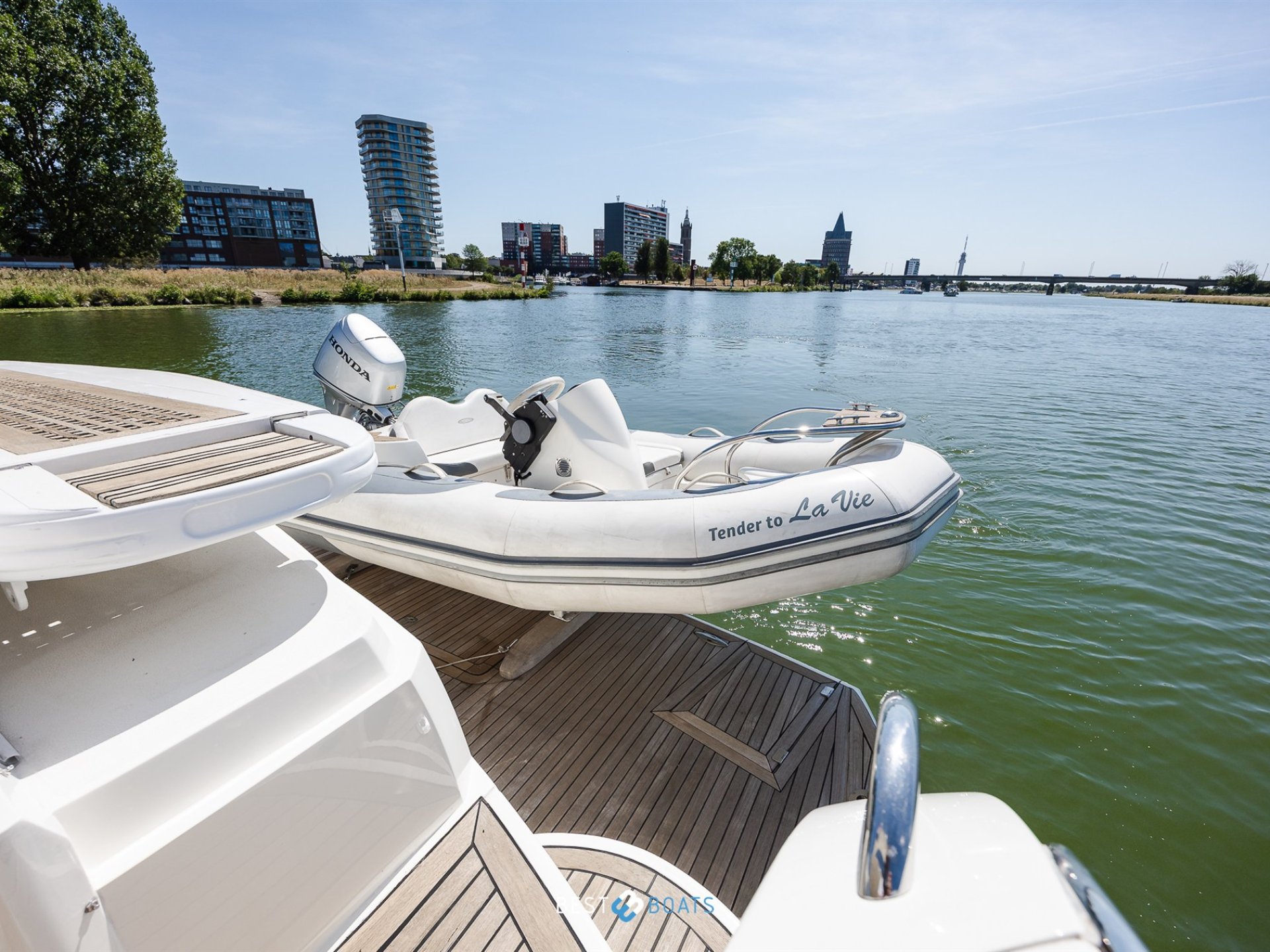 Sunseeker Manhattan 64
