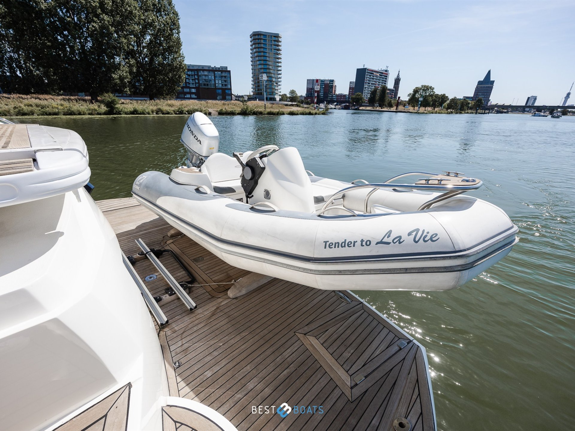 Sunseeker Manhattan 64