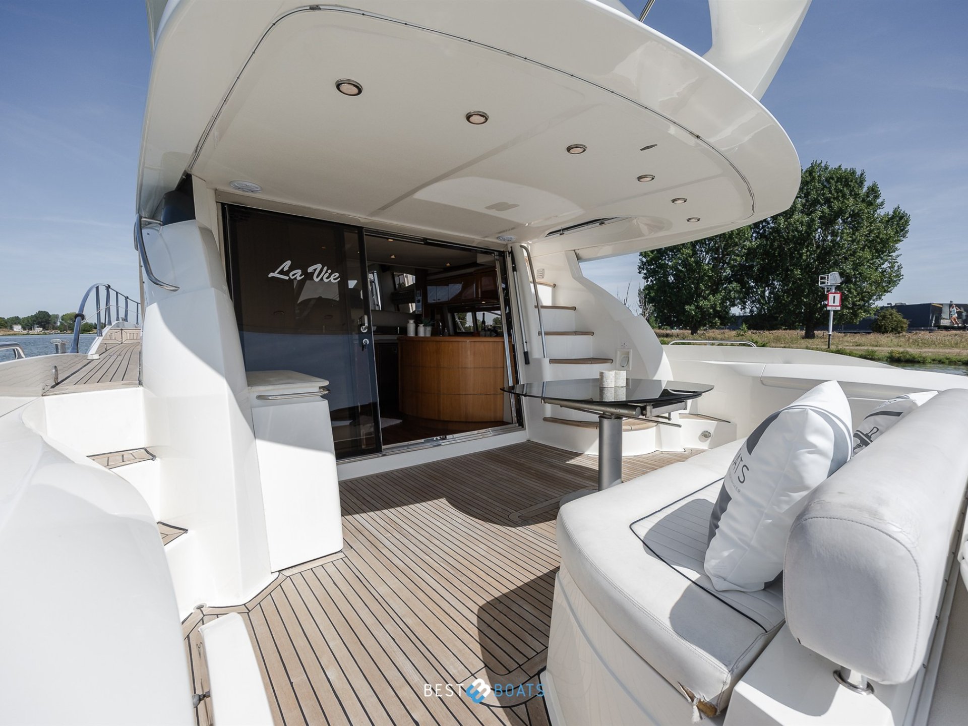 Sunseeker Manhattan 64