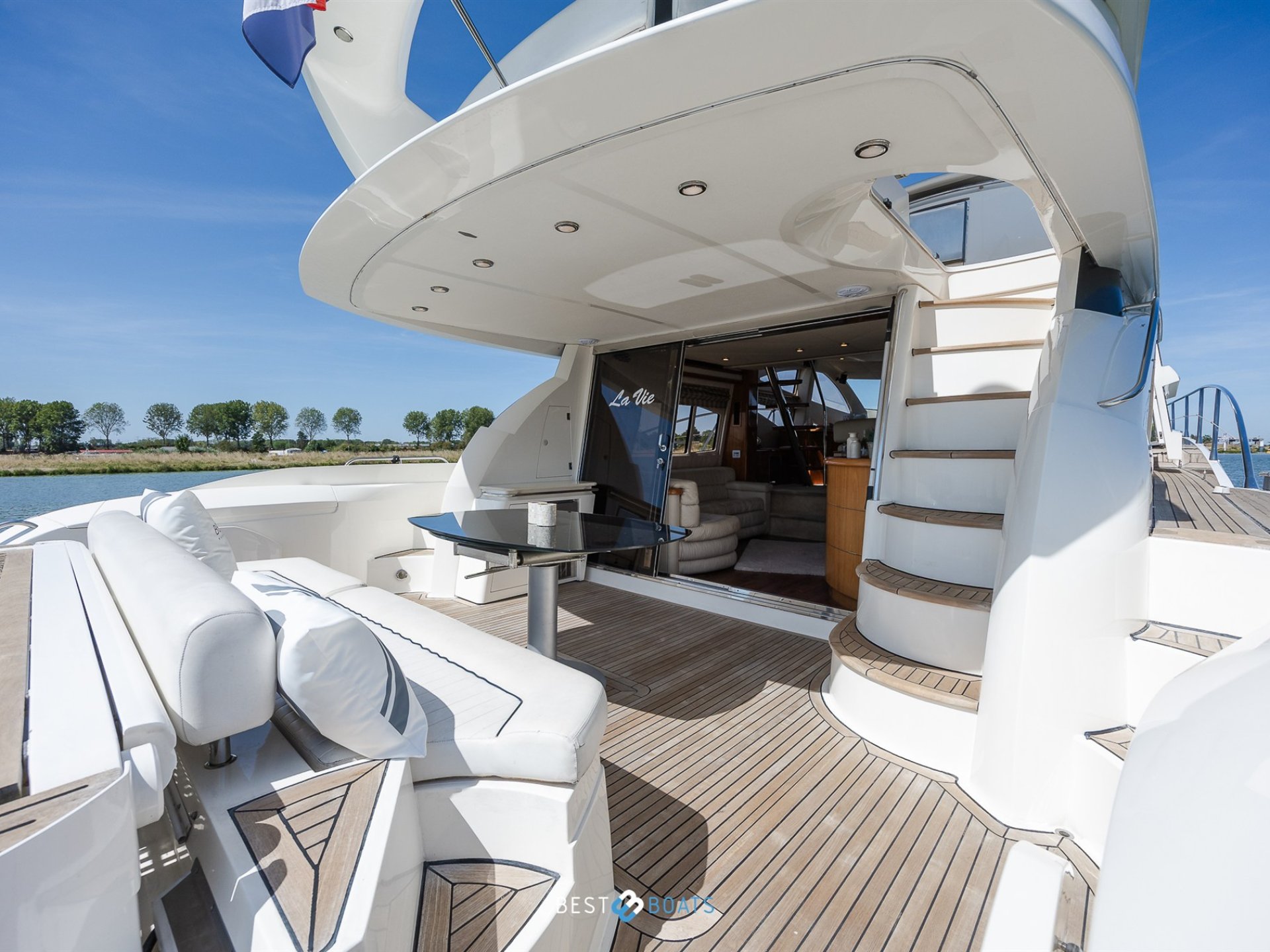 Sunseeker Manhattan 64