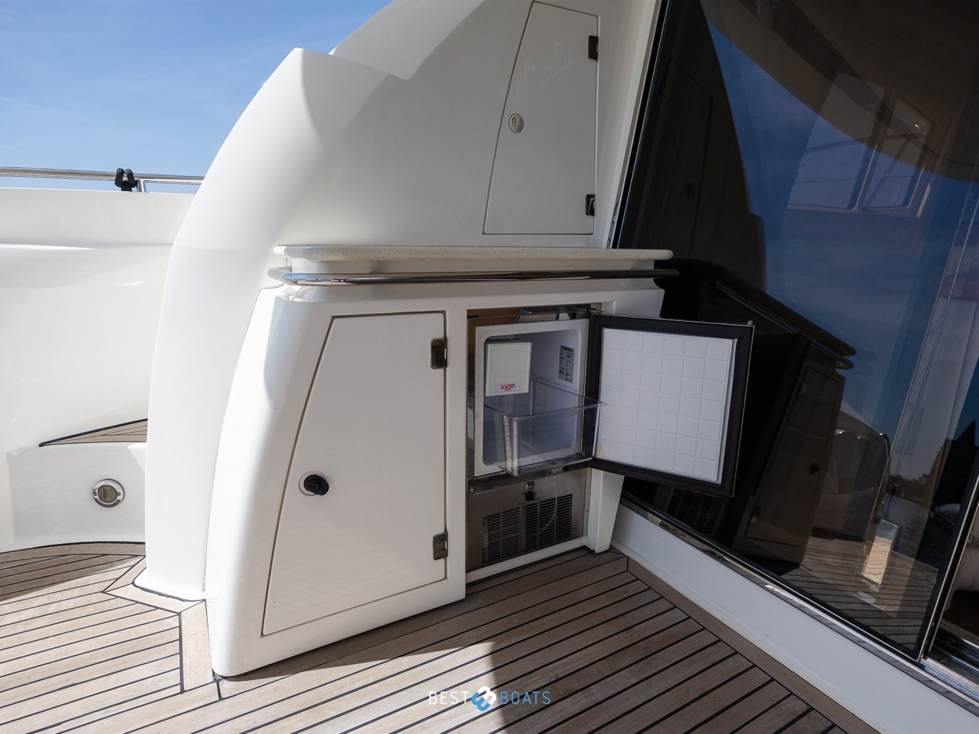 Sunseeker Manhattan 64