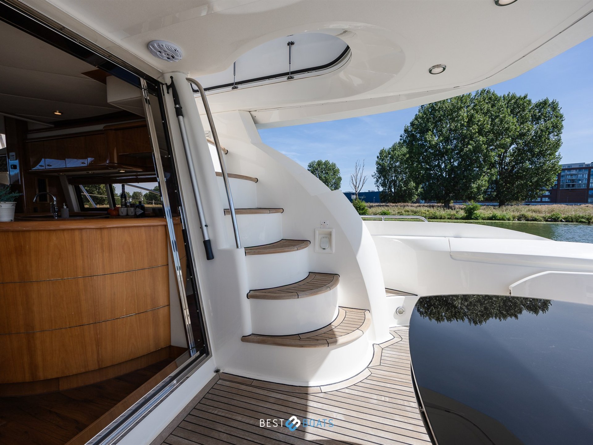 Sunseeker Manhattan 64