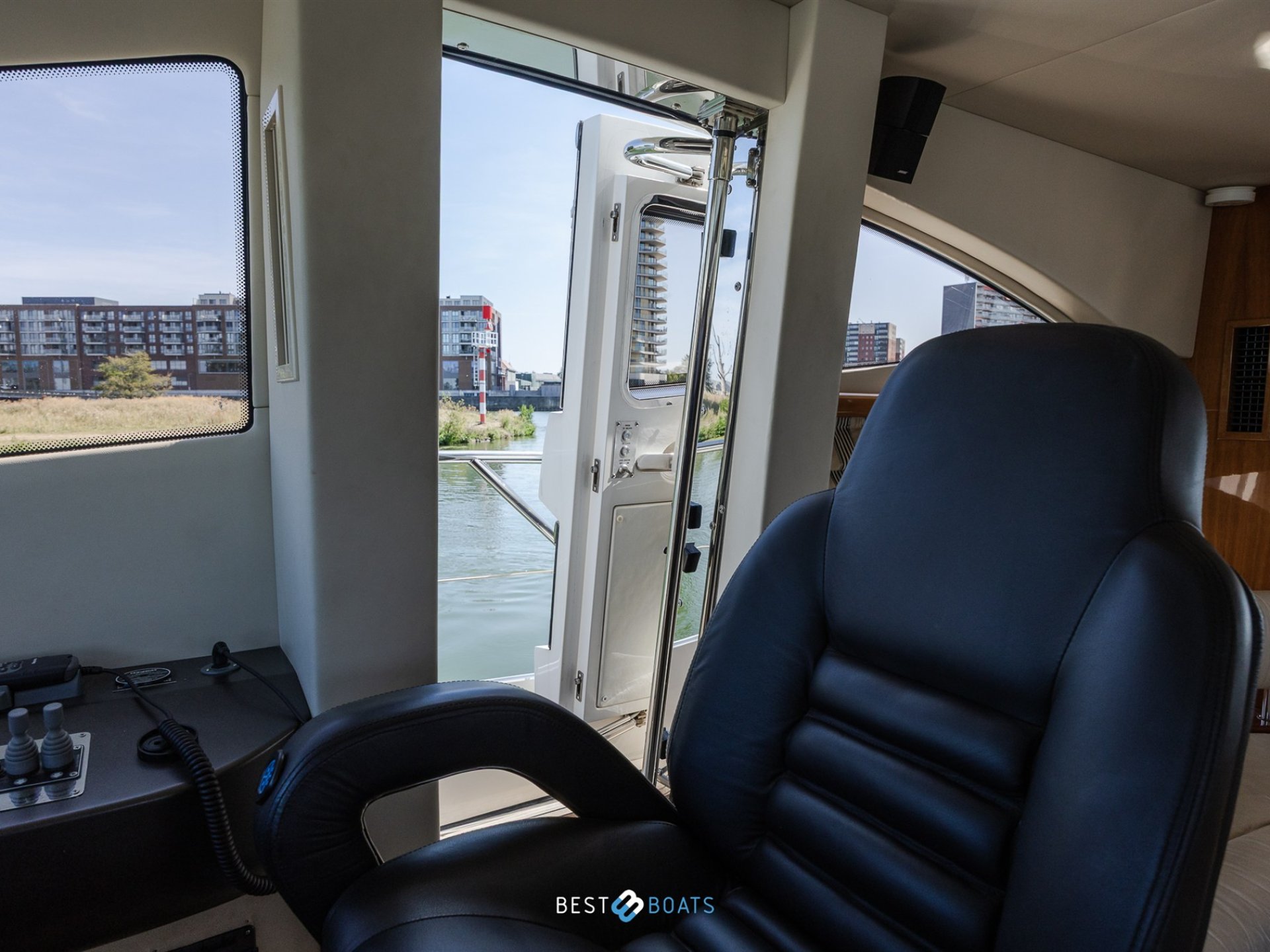 Sunseeker Manhattan 64