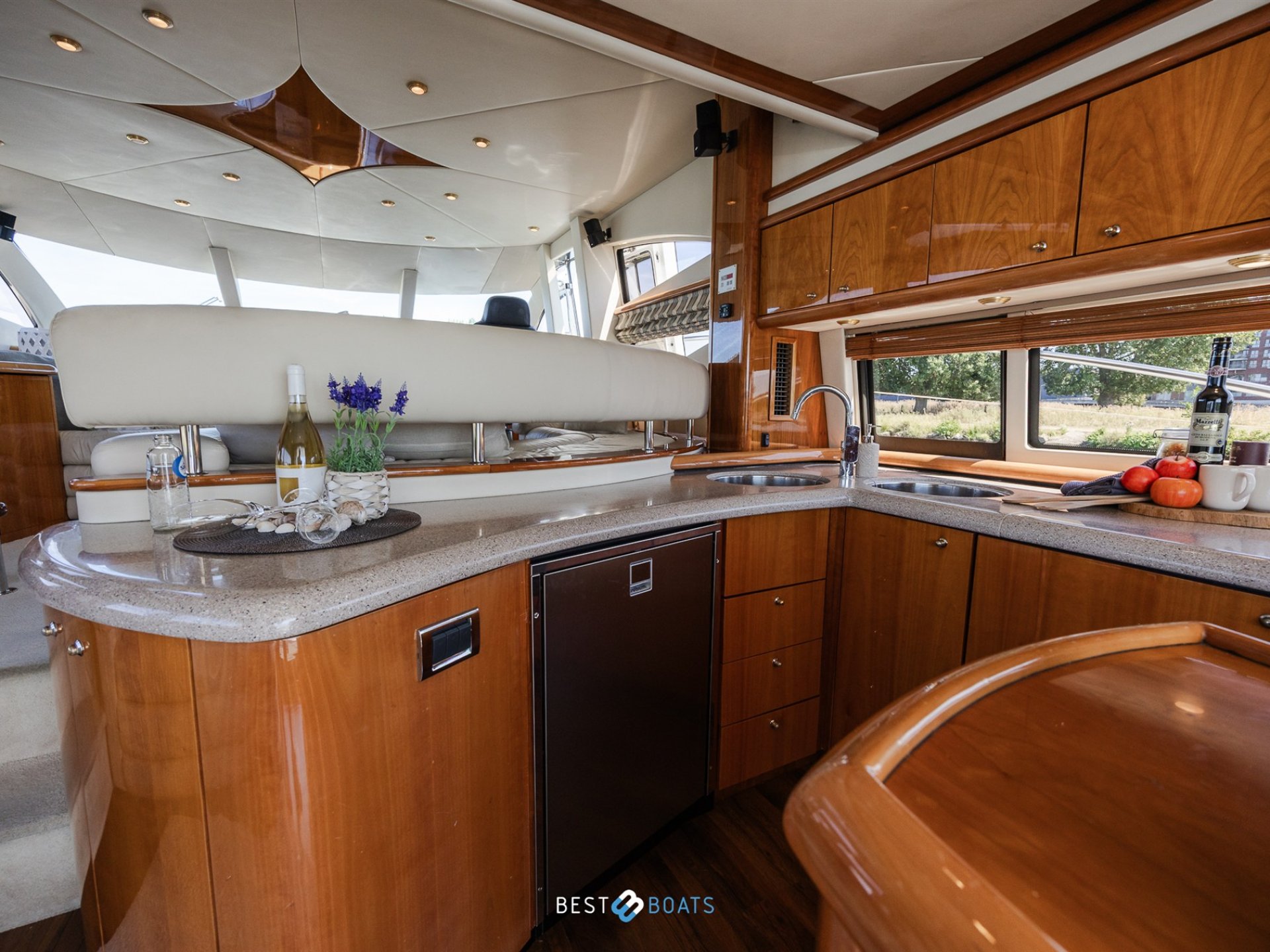 Sunseeker Manhattan 64