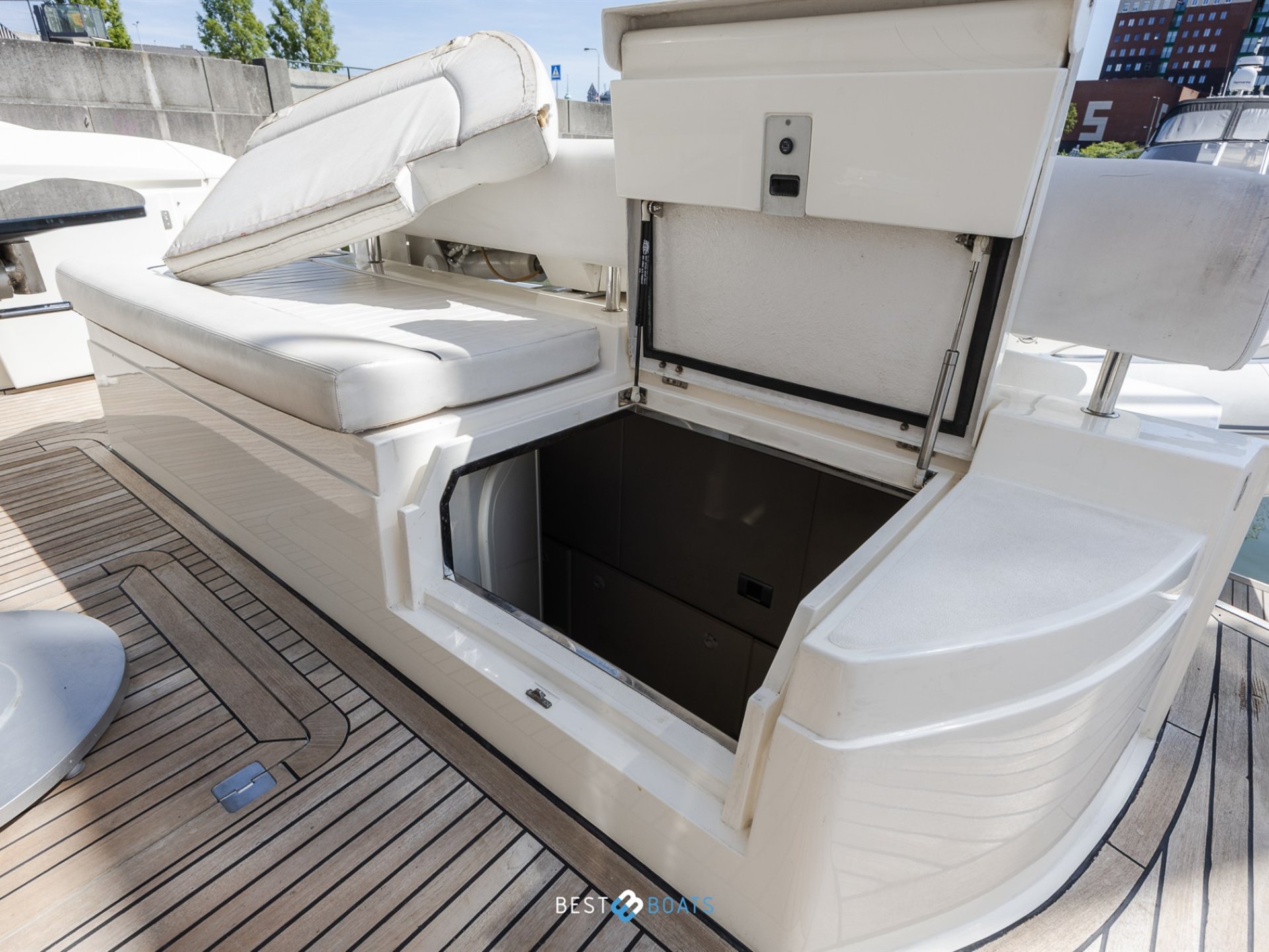 Sunseeker Manhattan 64