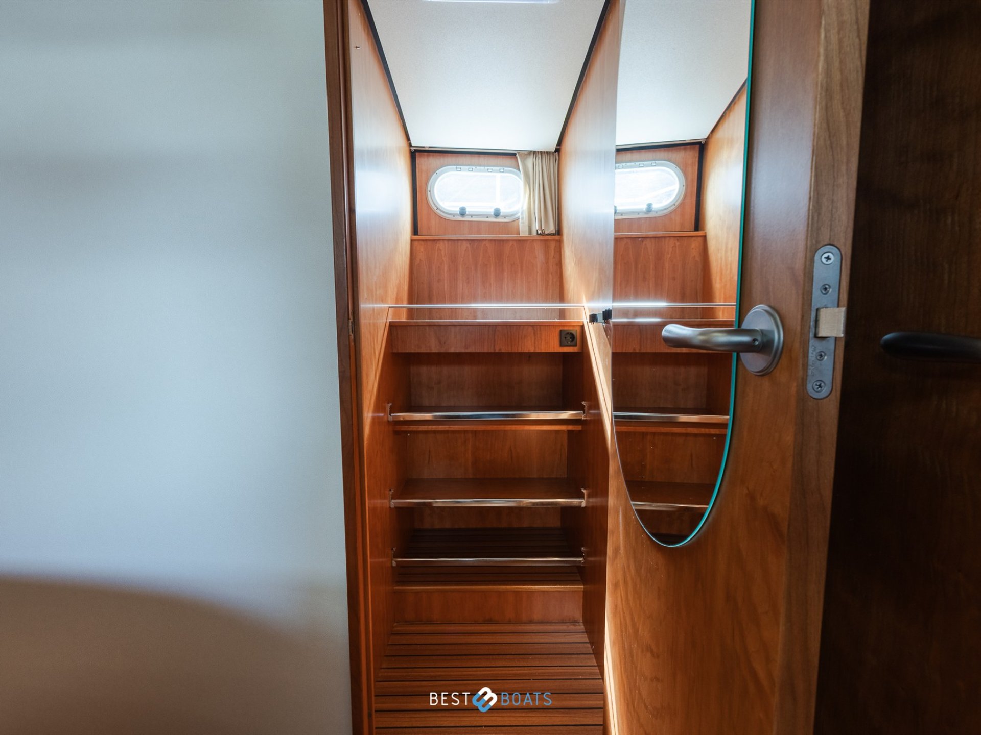 Linssen Grand Sturdy 45.9 AC Twin