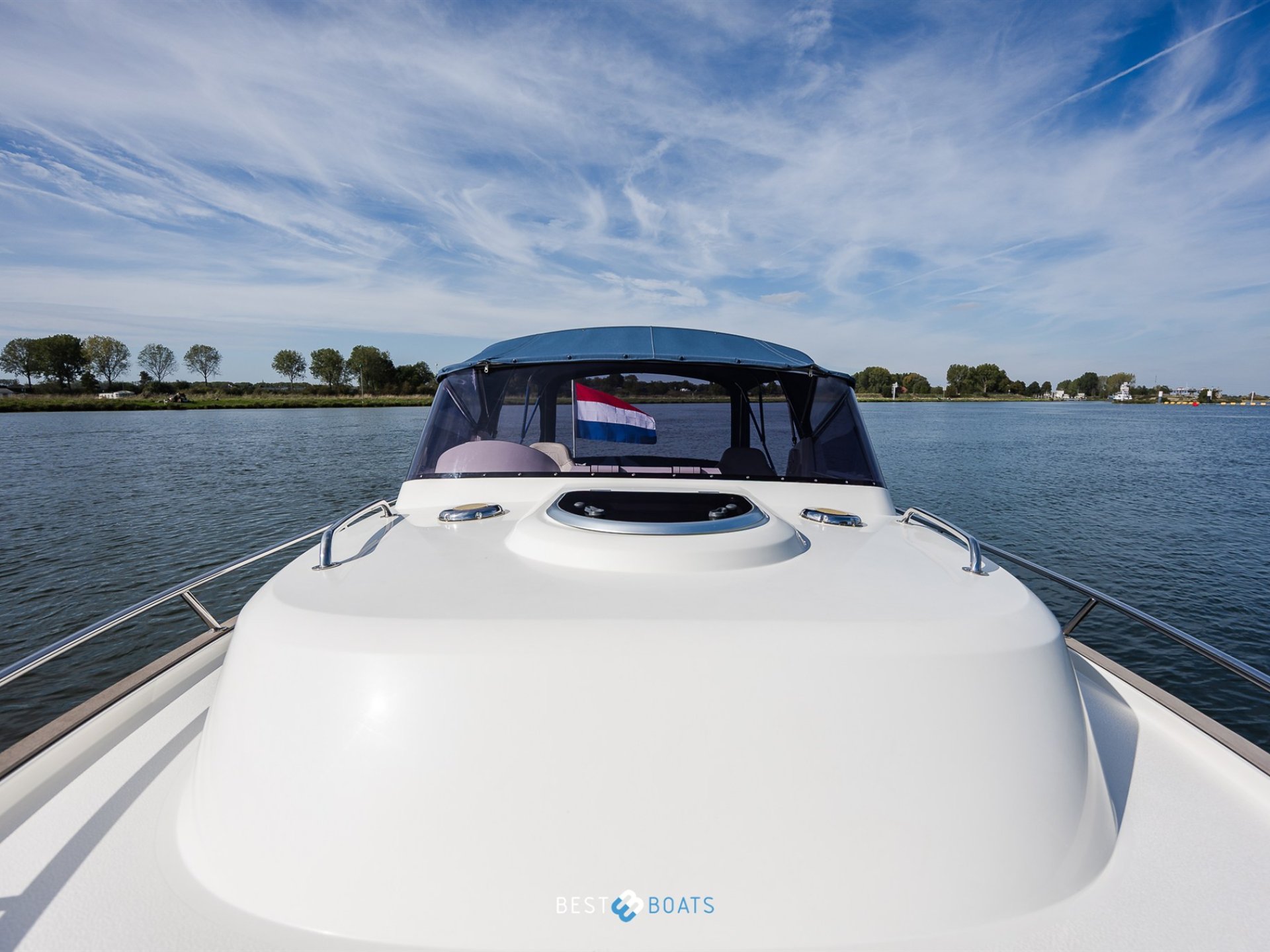 Antaris Seventy7 Cabin