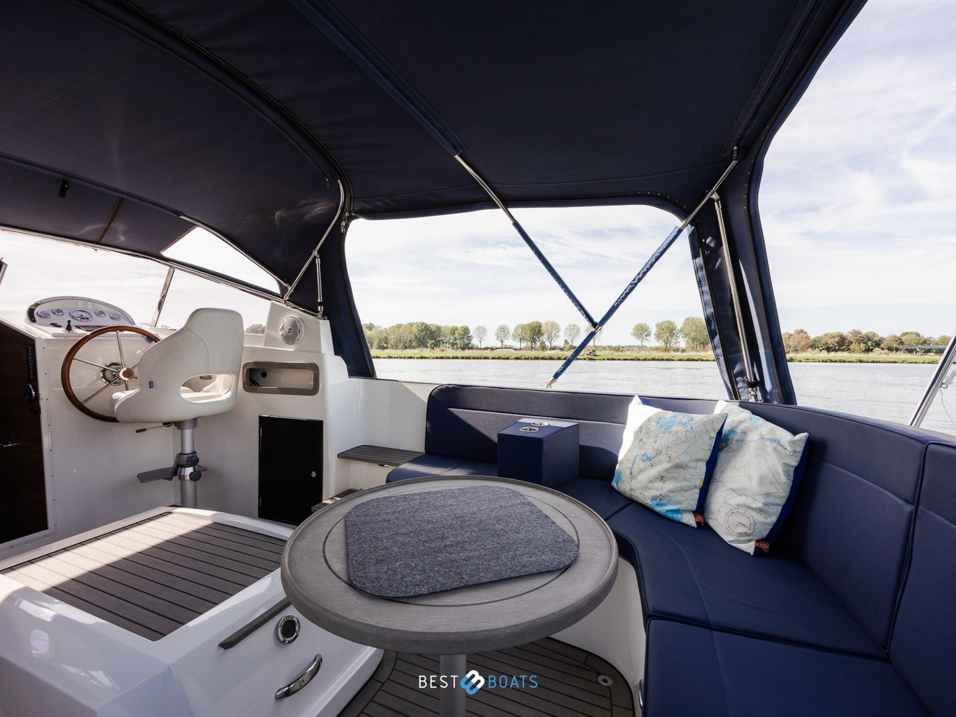 Antaris Seventy7 Cabin