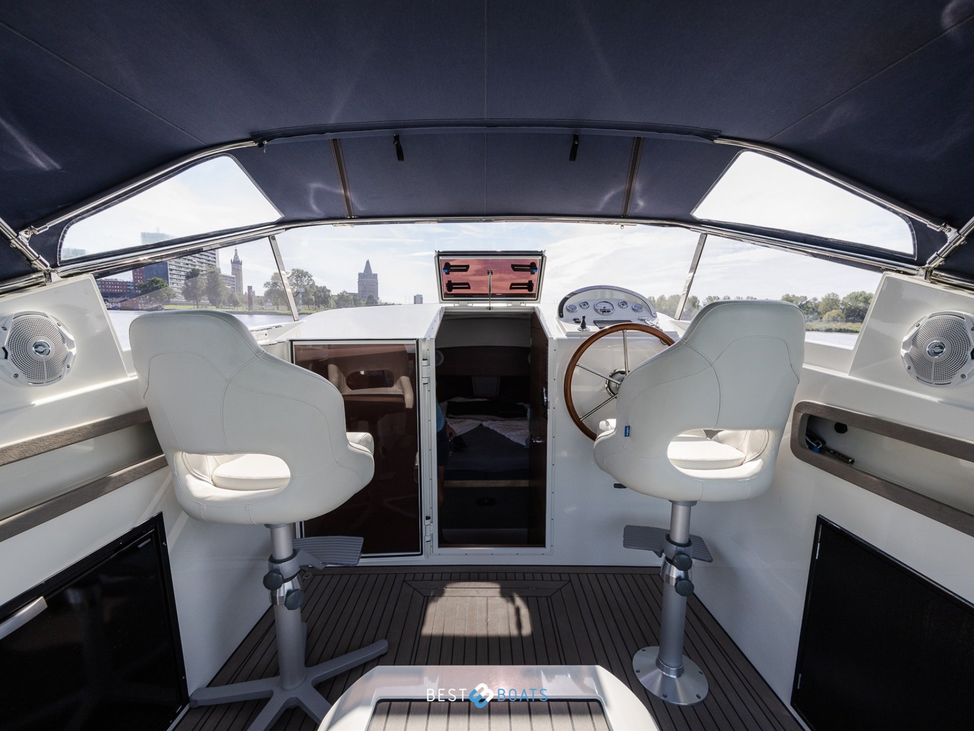 Antaris Seventy7 Cabin