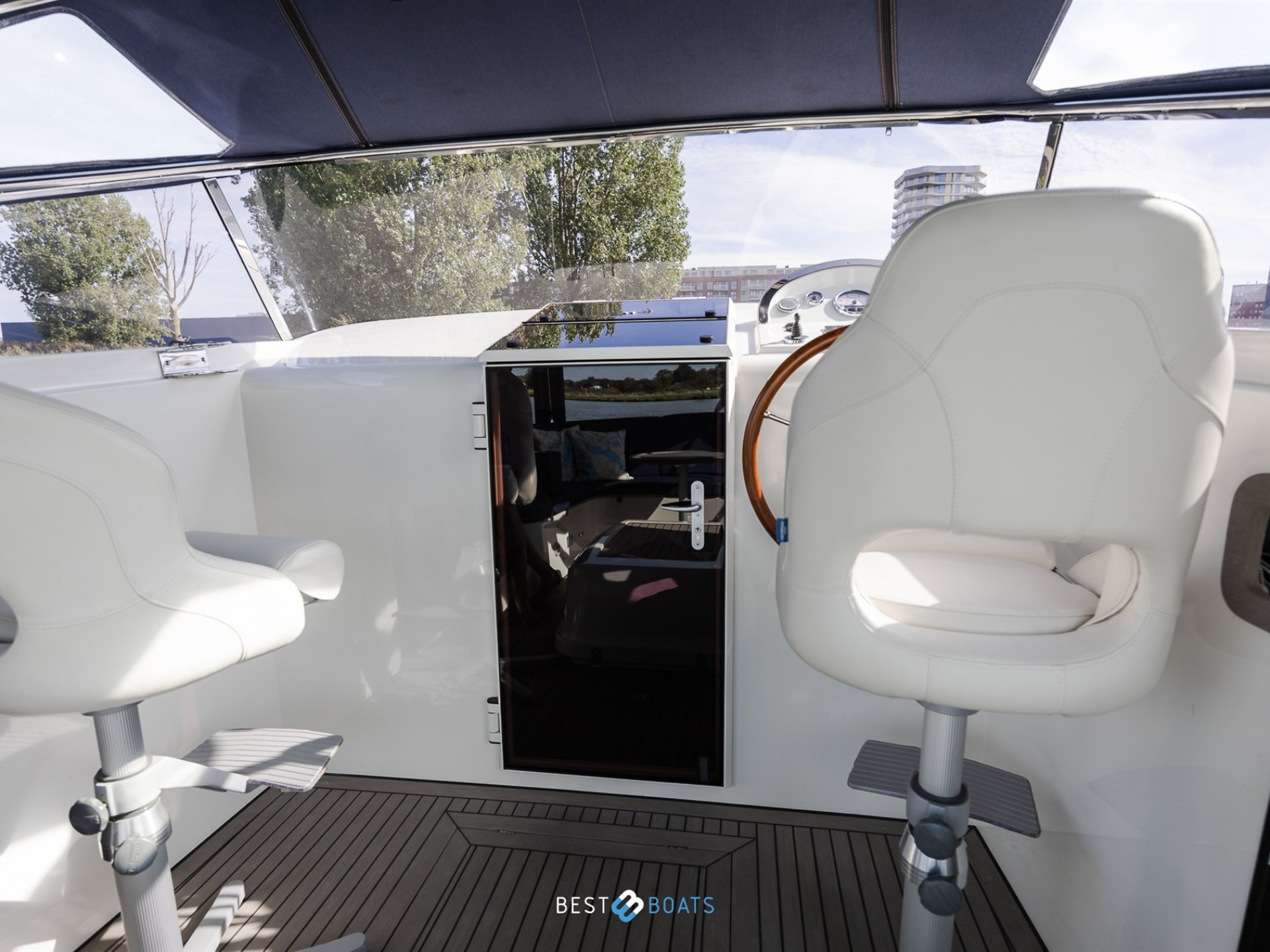 Antaris Seventy7 Cabin