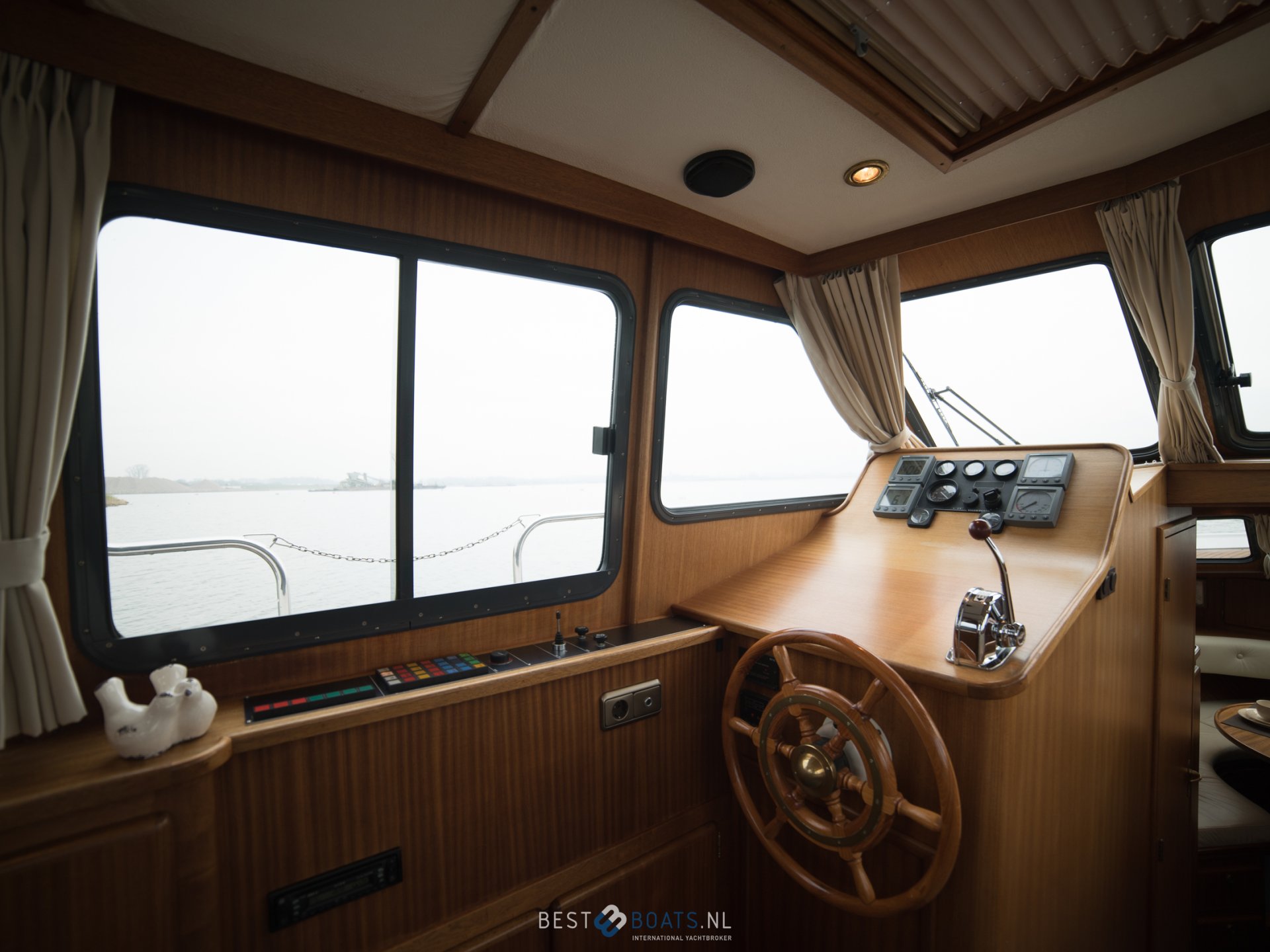 Linssen 37SE