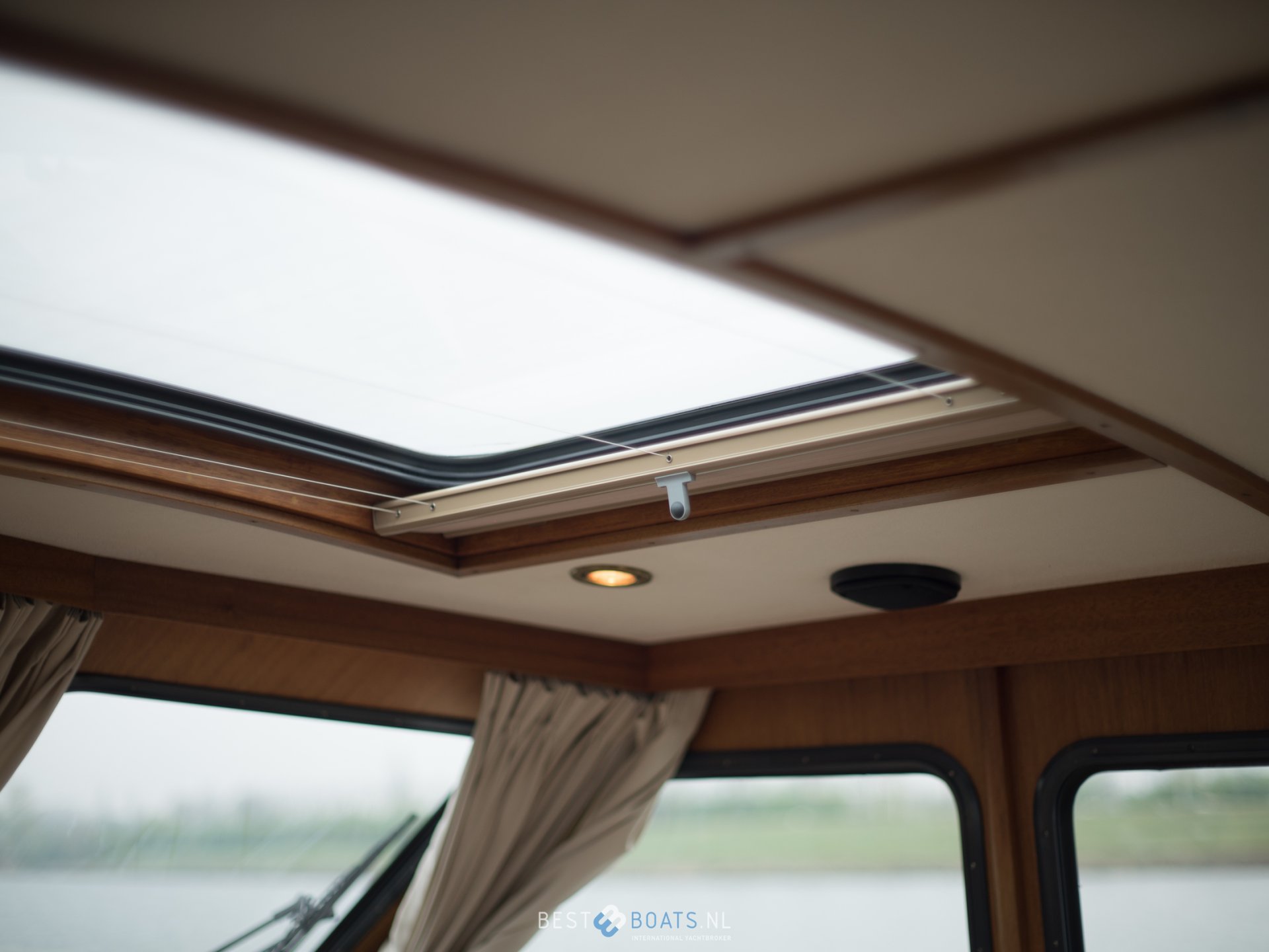 Linssen 37SE