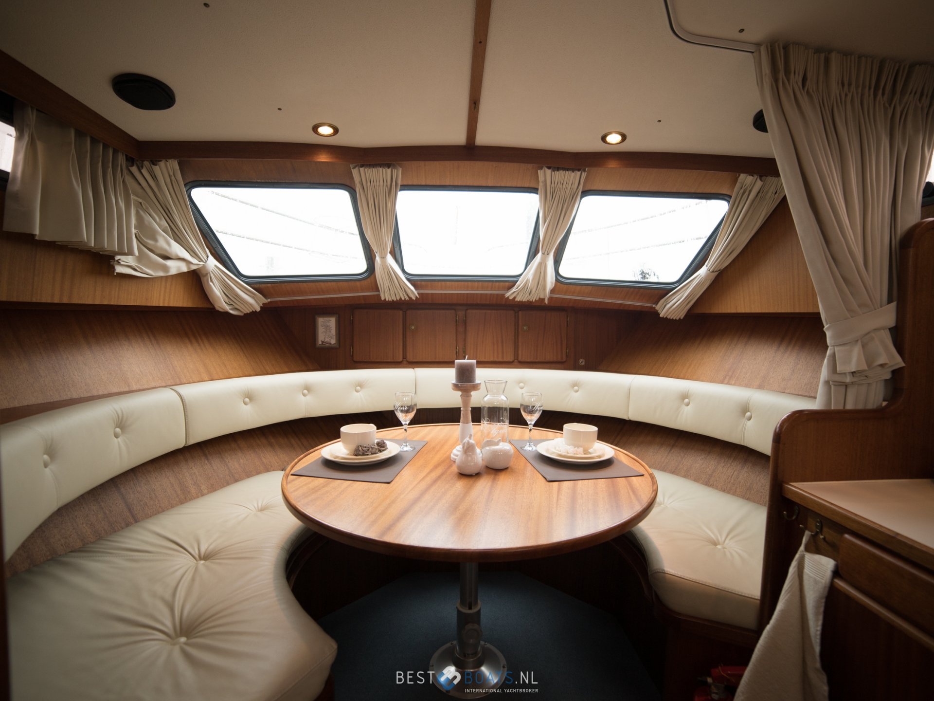 Linssen 37SE